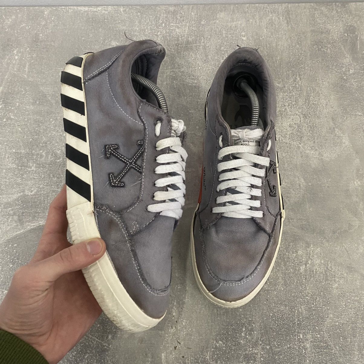 Off-White Off White Sneakers Low Top Vulcanized Size US 10 / EU 43 - 1 Thumbnail