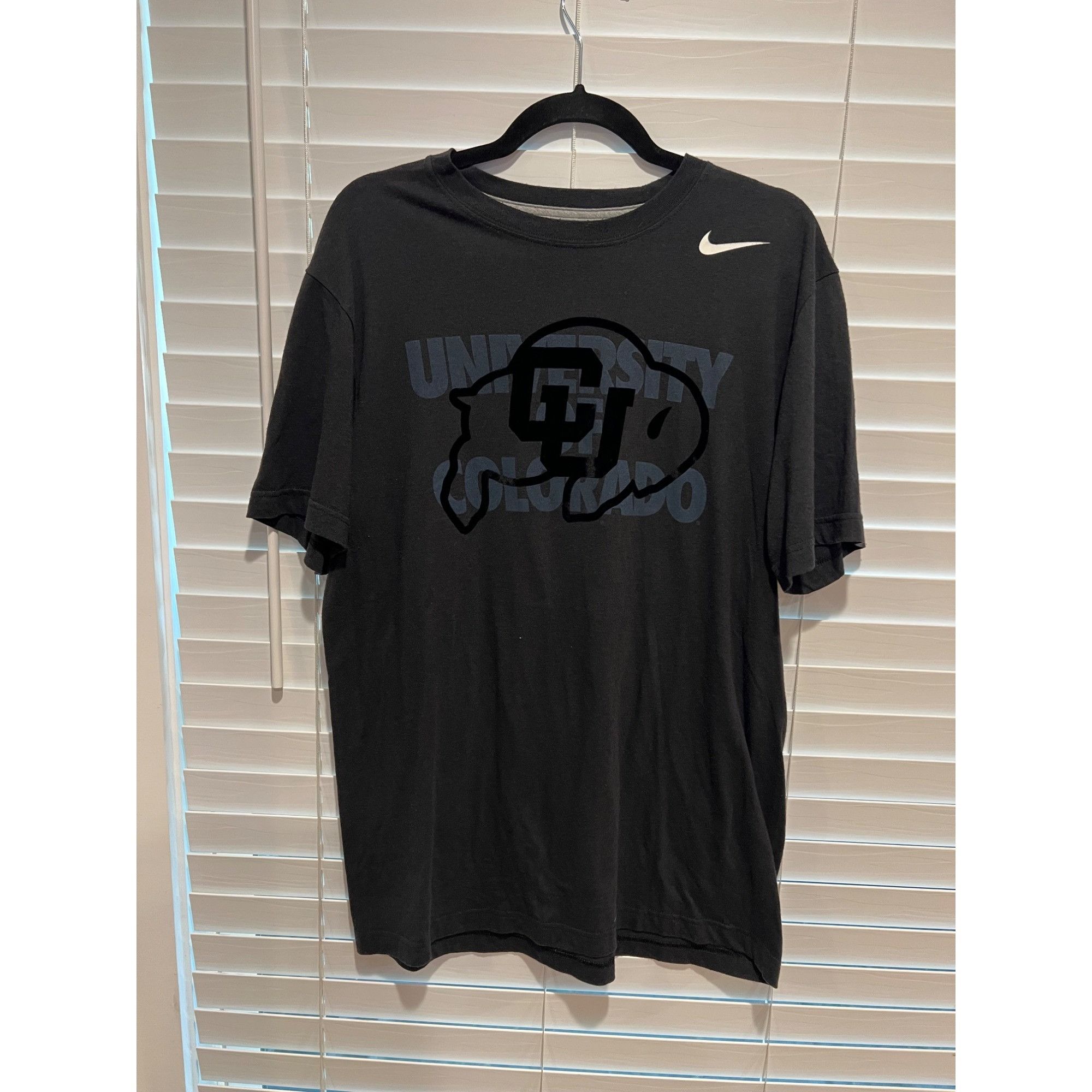 Nike Nike Colorado Buffaloes TShirt - Size L Size US L / EU 52-54 / 3 - 1 Thumbnail