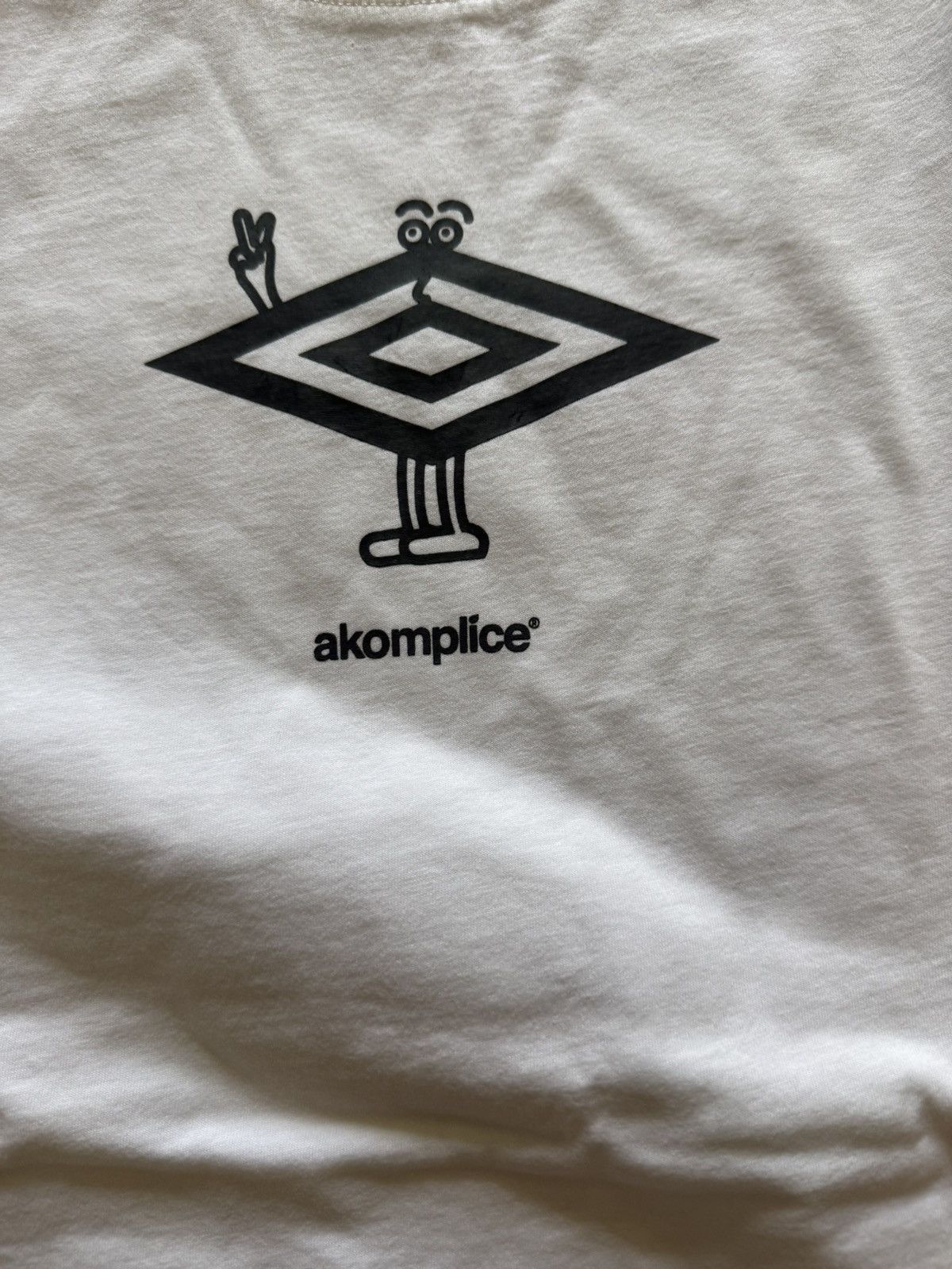 Umbro Akomplice x Umbro Long Sleeve Tee White Size Medium Size US M / EU 48-50 / 2 - 2 Thumbnail