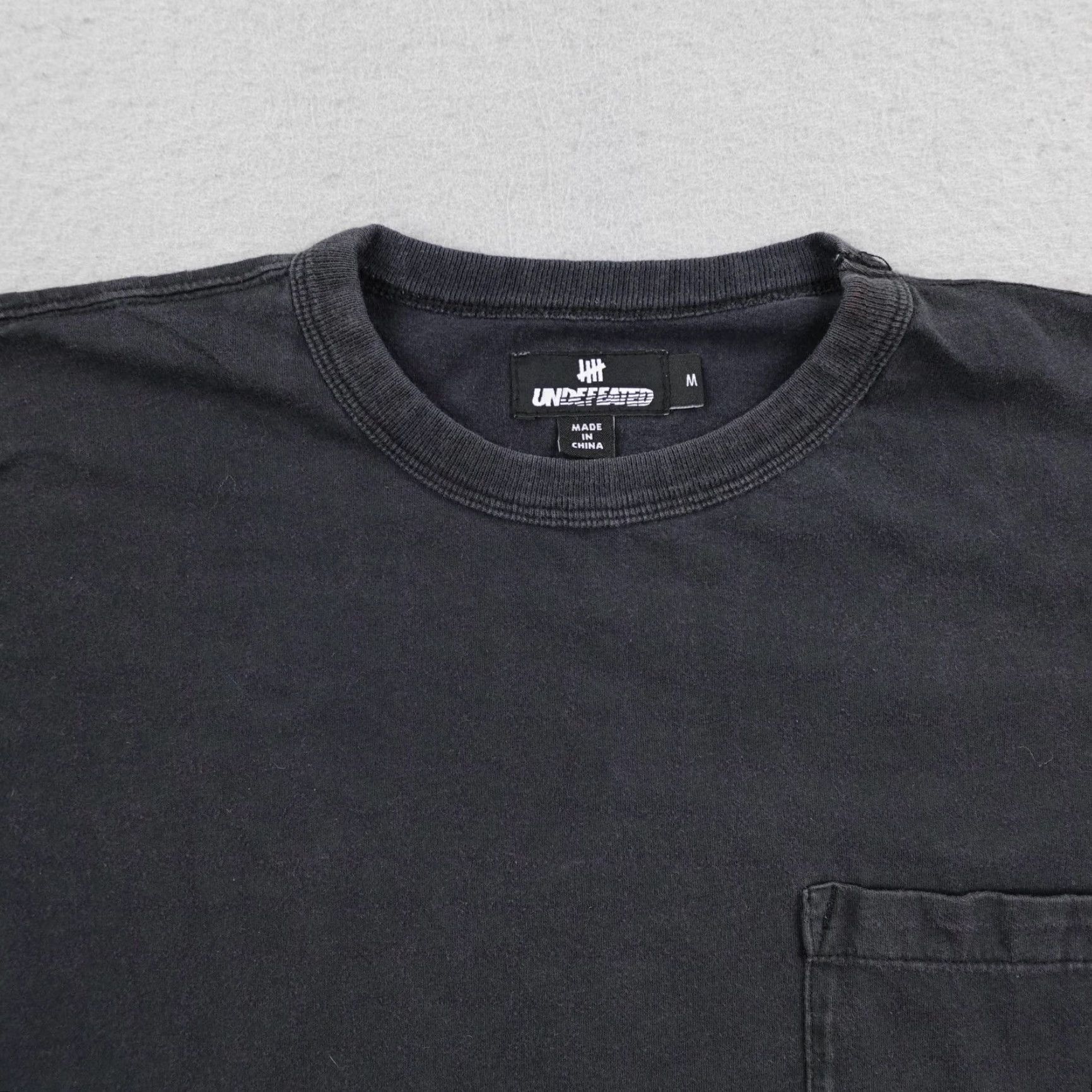 Undefeated Undefeated Shirt Mens Medium Black Pocket UNDFTD Ruthless 07 Streetwear Skate Short Sleeve Crew Neck Cotton Graphic Print T-Shirt Vintage No Size US M / EU 48-50 / 2 - 2 Thumbnail