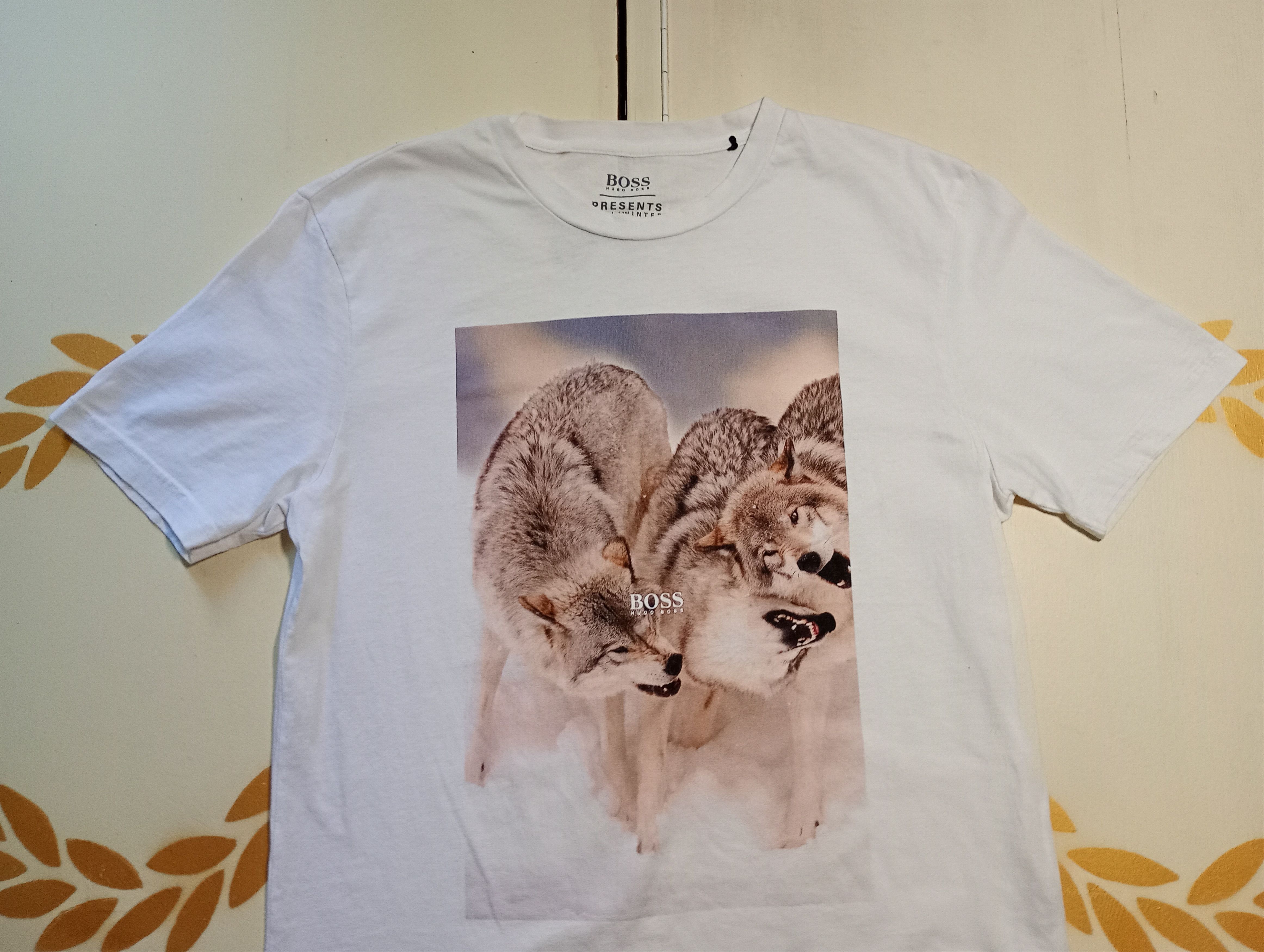 Hugo Boss Hugo Boss Wolf Printed T-Shirt Size US M / EU 48-50 / 2 - 3 Thumbnail