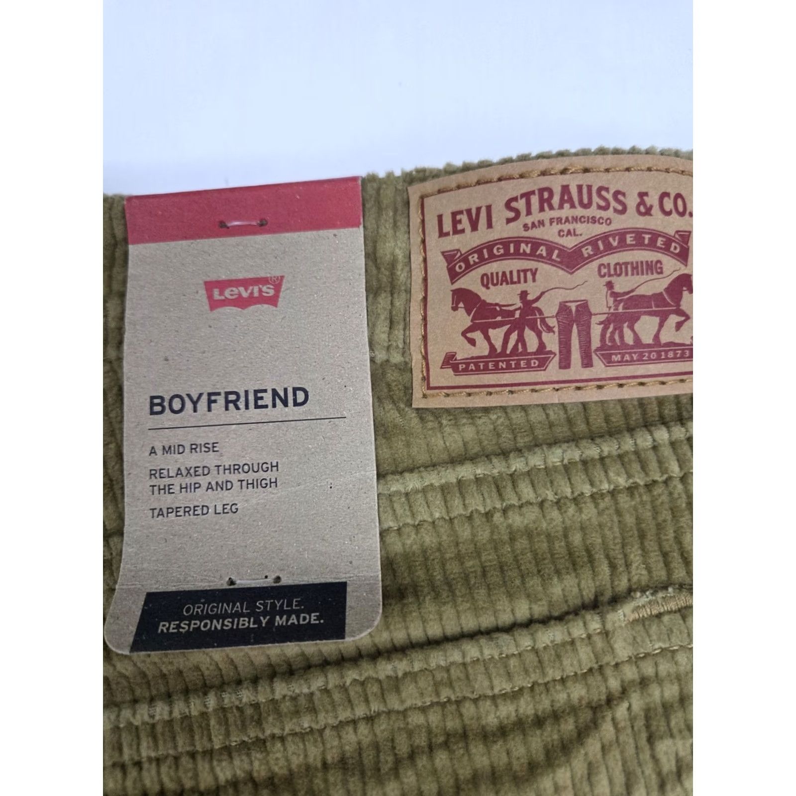 Levi's Levi's Womens Boyfriend Mid Rise Tapered Leg Corduroy Pants NWT 31/30 #8671 Size 24" / US 00 / IT 34 - 8 Thumbnail