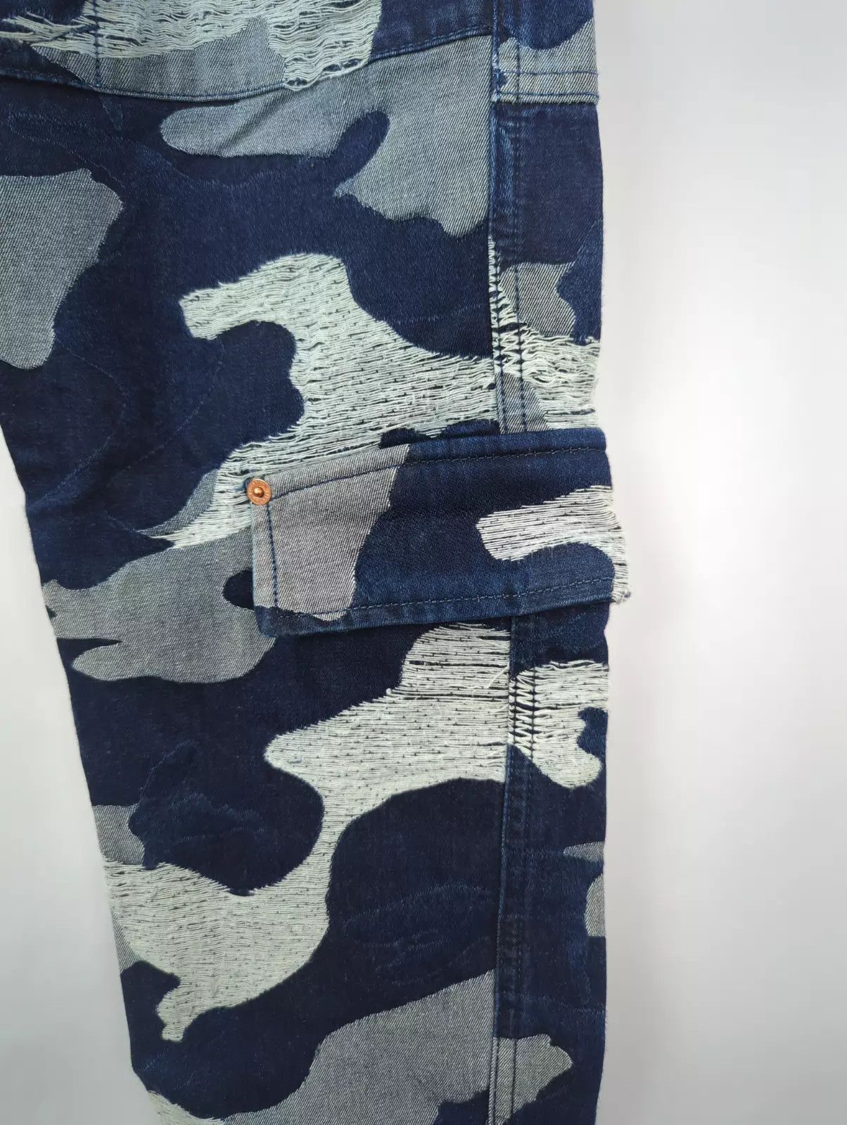 Valentino VALENTINO Sz IT 48 Camouflage Jacquard 2 PIECE SET Size US M / EU 48-50 / 2 - 15 Thumbnail