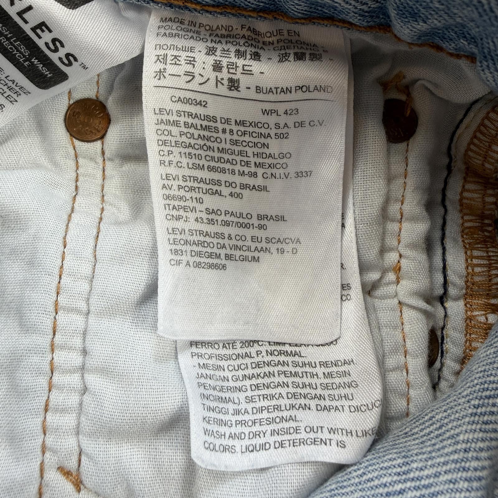 Levi's Levis 501 Distressed Denim Jean Shorts Light Wash Womens 28 Size 28" / US 6 / IT 42 - 6 Thumbnail