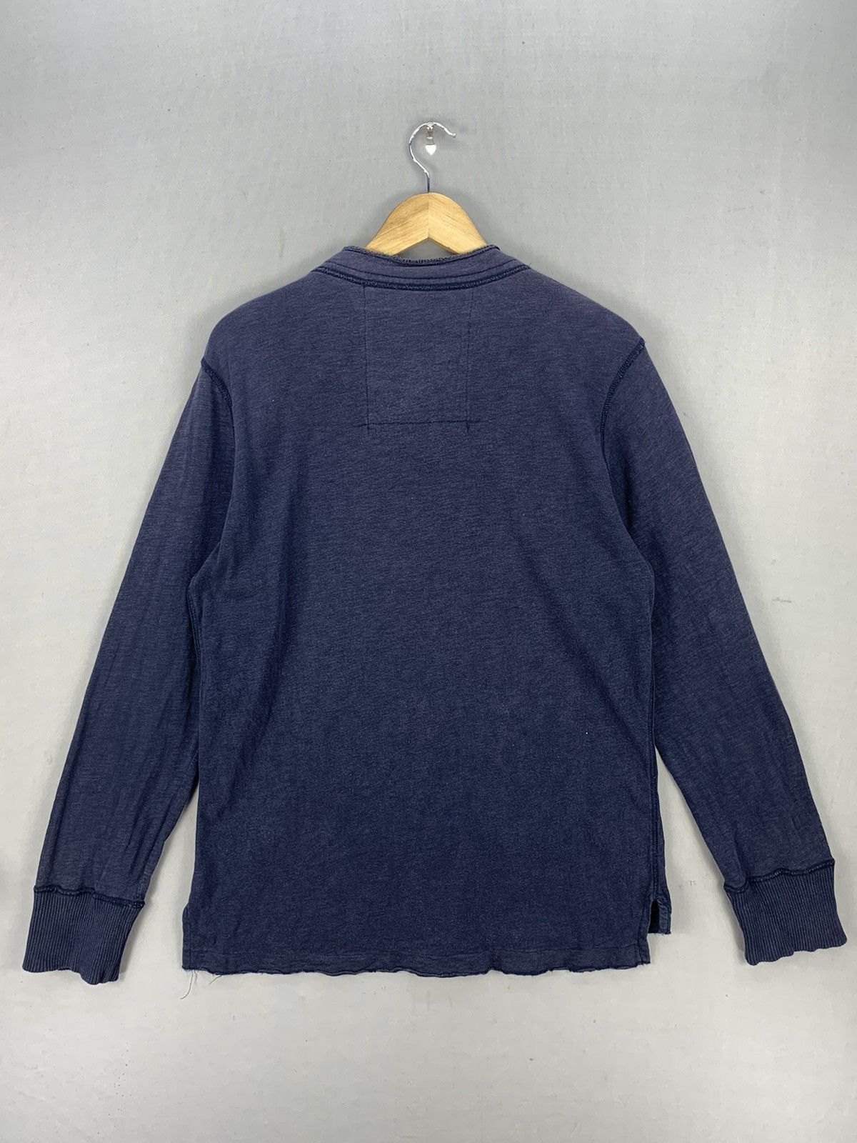 American Eagle Outfitters American Eagle Outfitter Longsleeve Street Style Y2K Tshirt Size US L / EU 52-54 / 3 - 6 Thumbnail