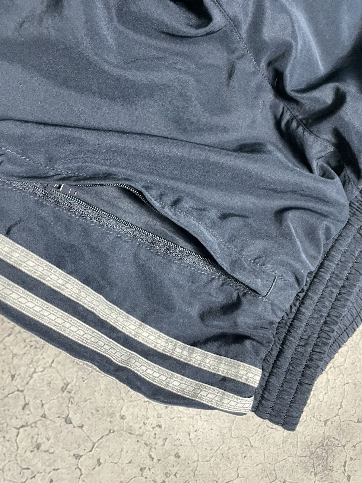 Adidas Adidas Vintage Nylon Track Suit Jacket And Pants Y2K Hype Size US S / EU 44-46 / 1 - 17 Thumbnail