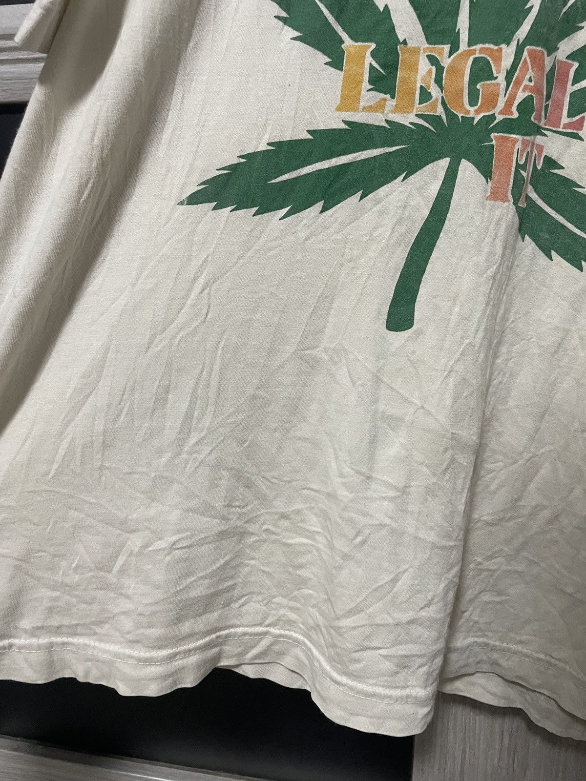 Band Tees × Vintage Vintage 90s Legalise It Smoke Weed 90s T Shirt Marijuana Tee Size US XL / EU 56 / 4 - 8 Thumbnail