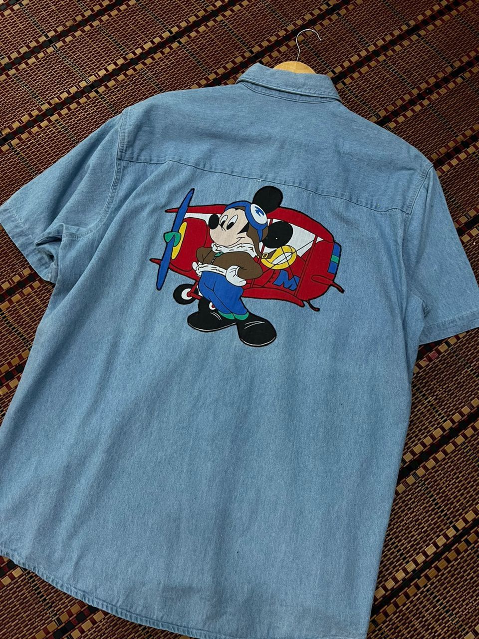 Vintage Vintage 80s Mickey Mouse Denim Shirt by Three Rivers Size US XL / EU 56 / 4 - 7 Thumbnail