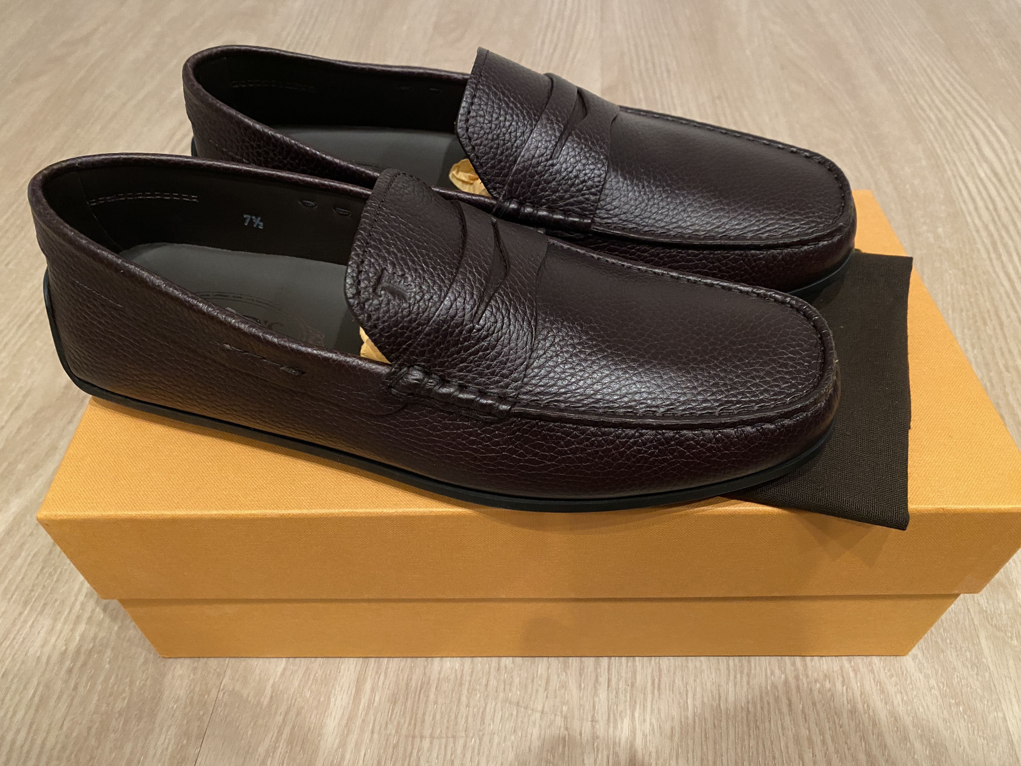 image of Tods NWT - Tod's Gommino Driving Shoes In Leather in Brown, Men's (Size 7.5)