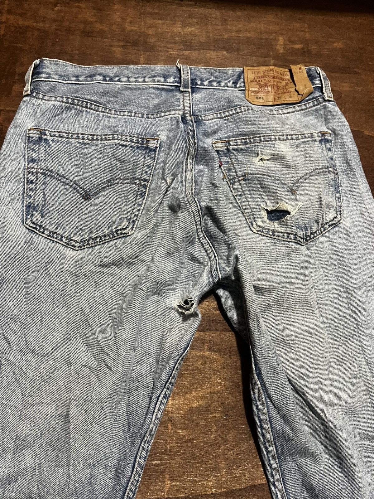 Levi's Vintage Clothing Vintage Levis 501 distressed Size US 32 / EU 48 - 10 Thumbnail