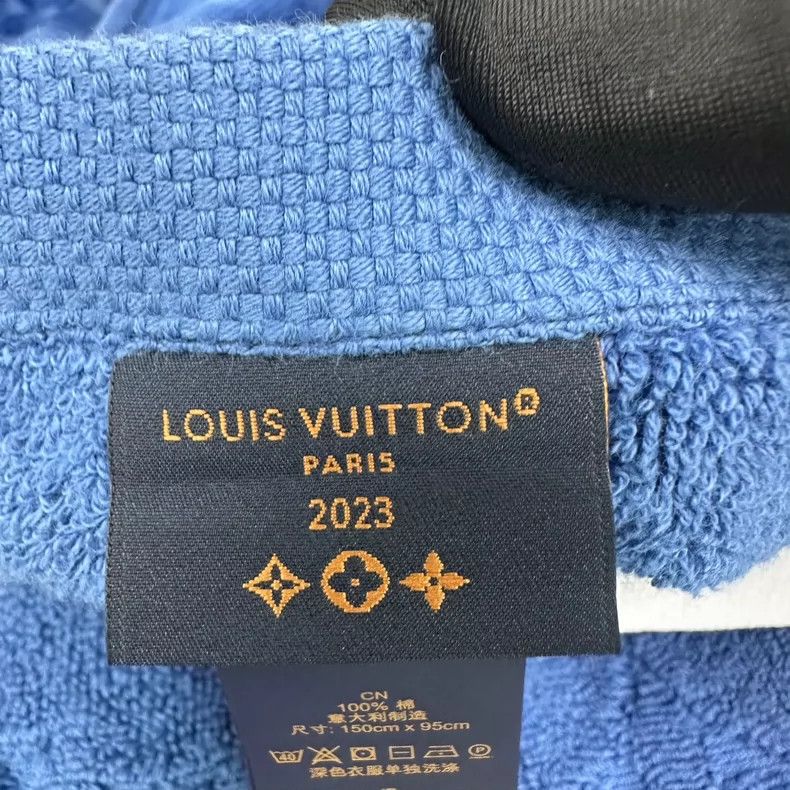 Louis Vuitton Louis Vuitton Blue Velvet Beach Towel Bath Towel Size ONE SIZE - 4 Thumbnail