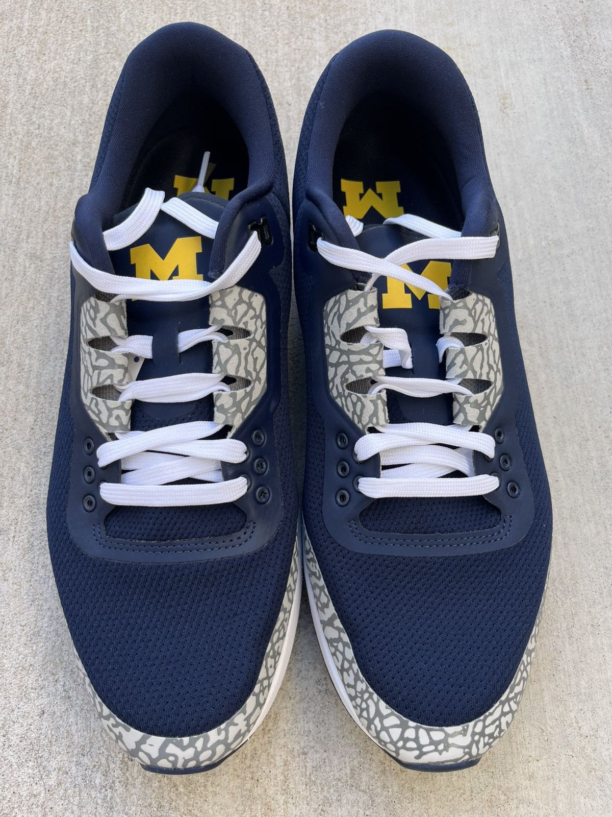 Jordan Brand Jordan Zoom Tenacity 88 Michigan PE (IF2972-447) Men’s 12.5 Size US 12.5 / EU 45-46 - 1 Thumbnail