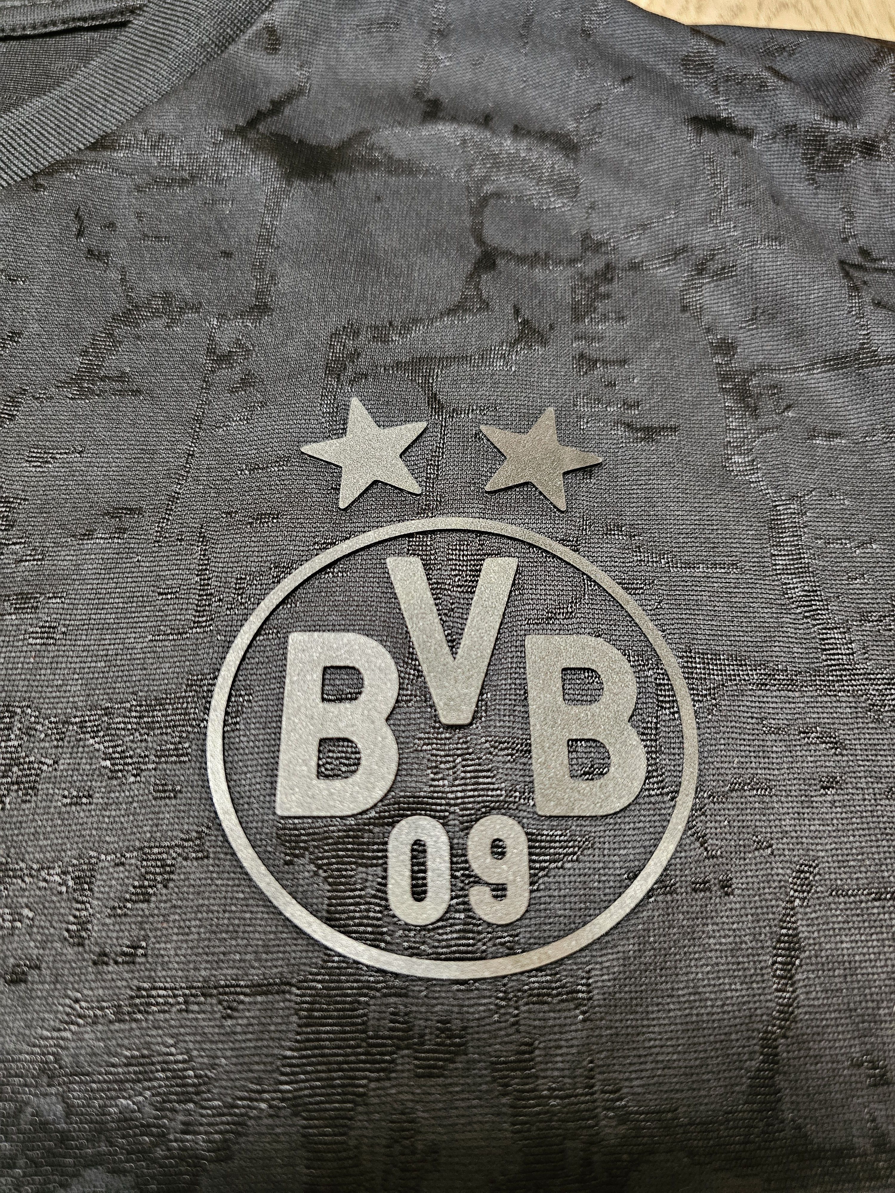 Puma BORUSSIA DORTMUND 2022 2023 SPECIAL CAN FOOTBALL SOCCER Size US XL / EU 56 / 4 - 4 Thumbnail