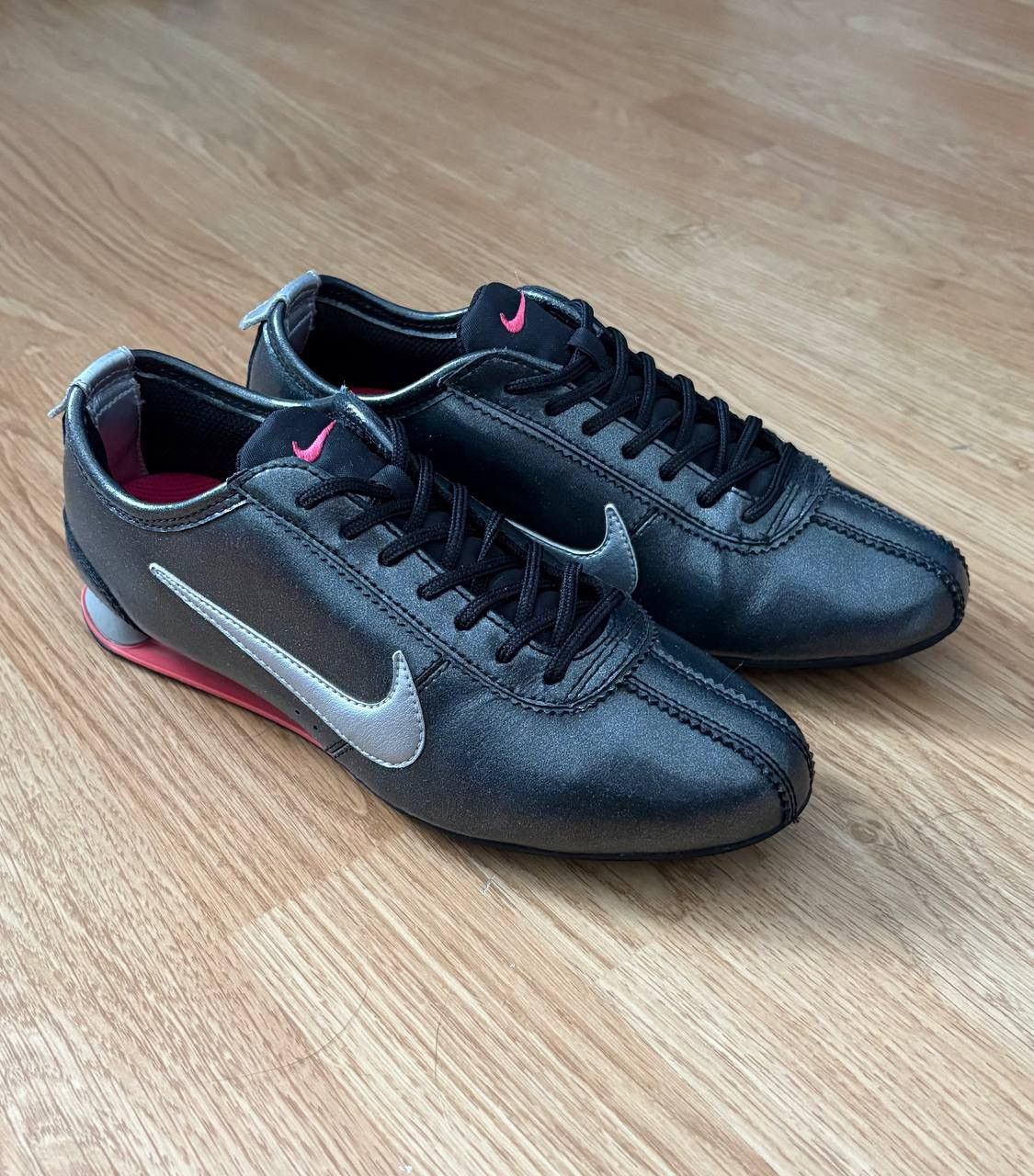 Nike Nike Air Shox Rivalry Black Silver Size US 5 / IT 35 - 1 Thumbnail