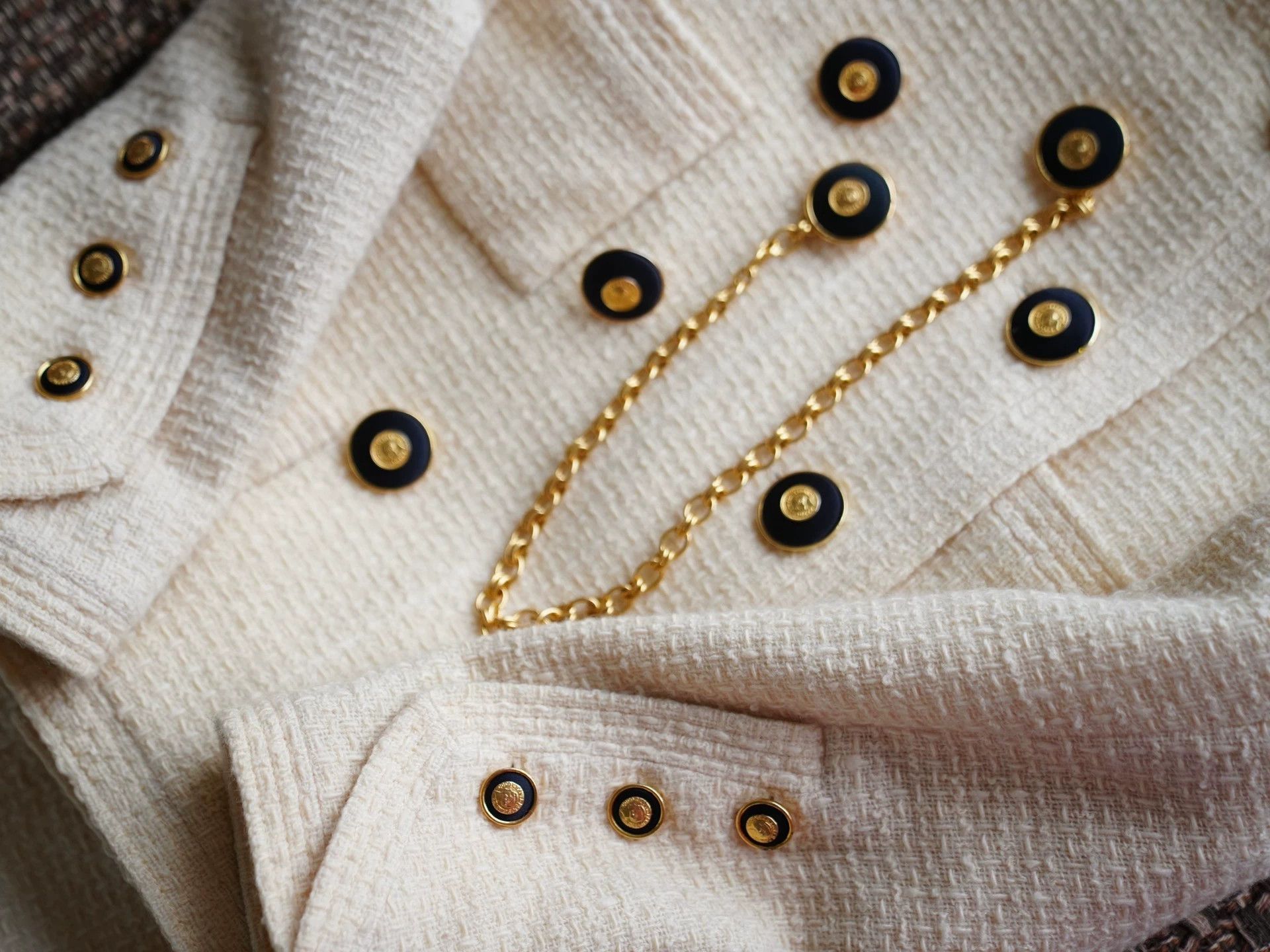 Chanel Chanel 1988 Double-Breasted Cream Top & Skirt Set FR36/S Size XS / US 0-2 / IT 36-38 - 5 Thumbnail