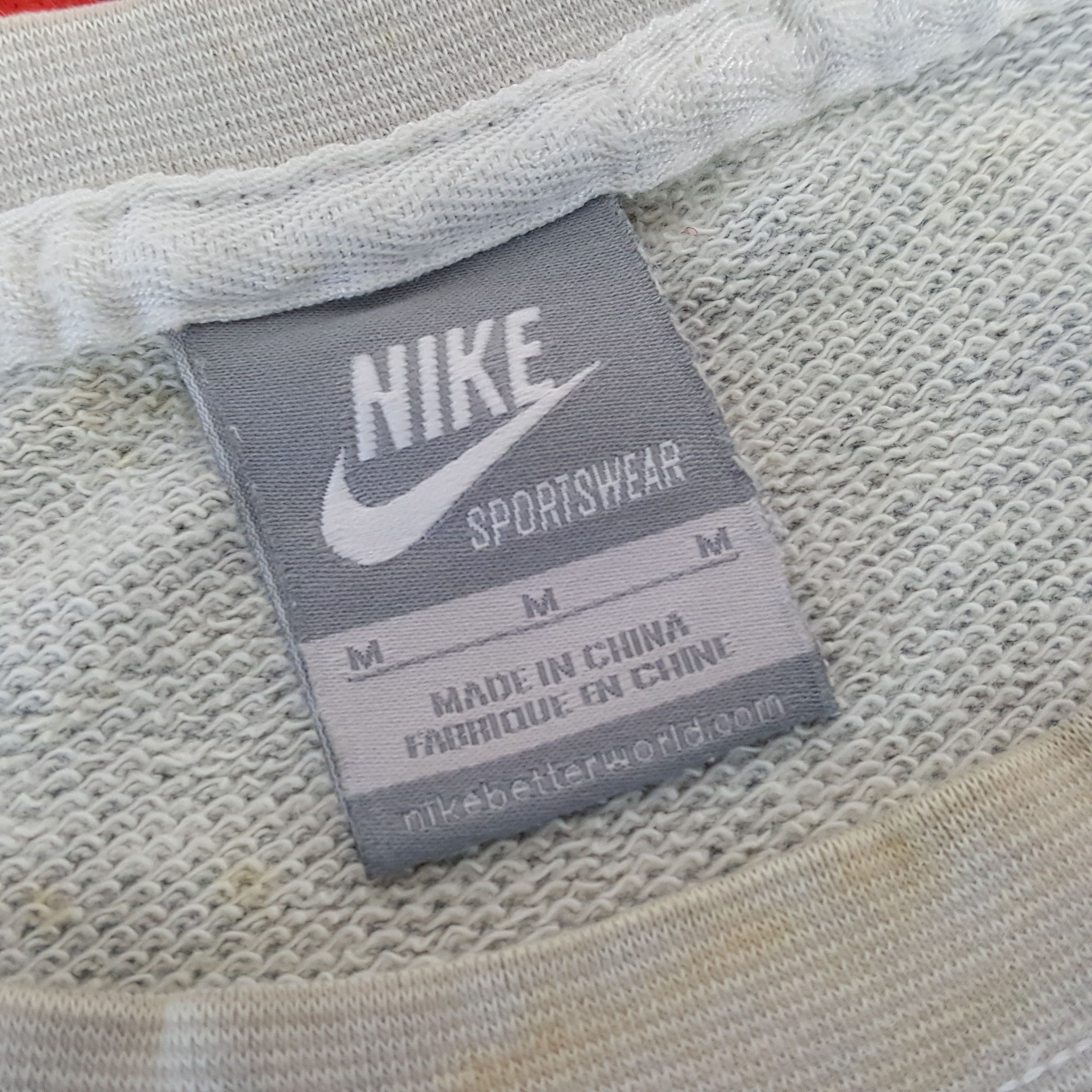 Nike × Vintage Nike Center Big Logo Design Sweatshirt Size US S / EU 44-46 / 1 - 8 Thumbnail