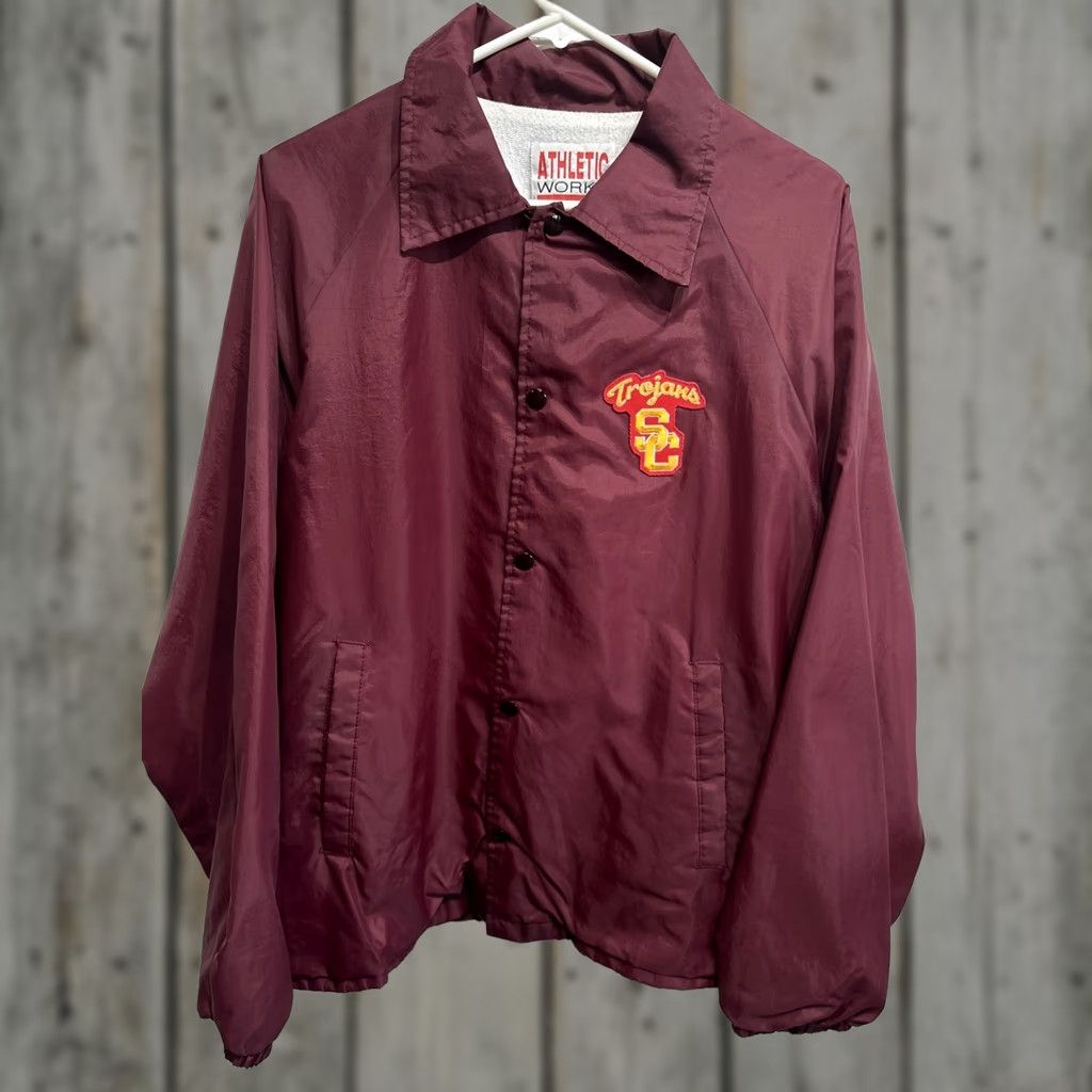 NCAA VINTAGE USC Trojans Jacket Mens Large Nylon Satin Quilted 80s Coat Maroon Sportswear USC Mens L Size US L / EU 52-54 / 3 - 1 Thumbnail