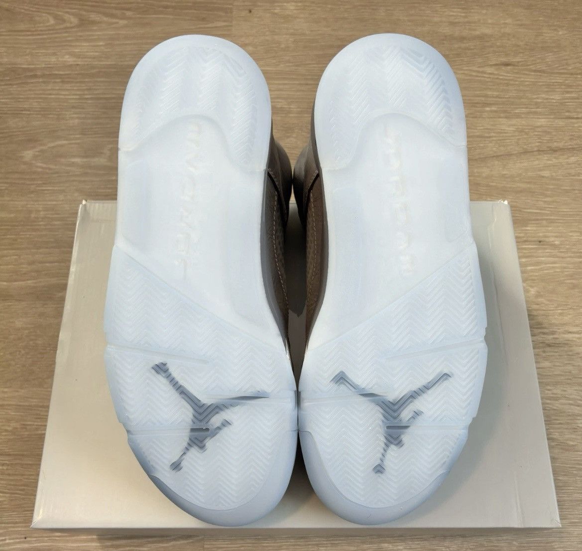 Jordan Brand Jordan 5 Retro Wolf Grey Size US 8.5 / EU 41-42 - 4 Thumbnail