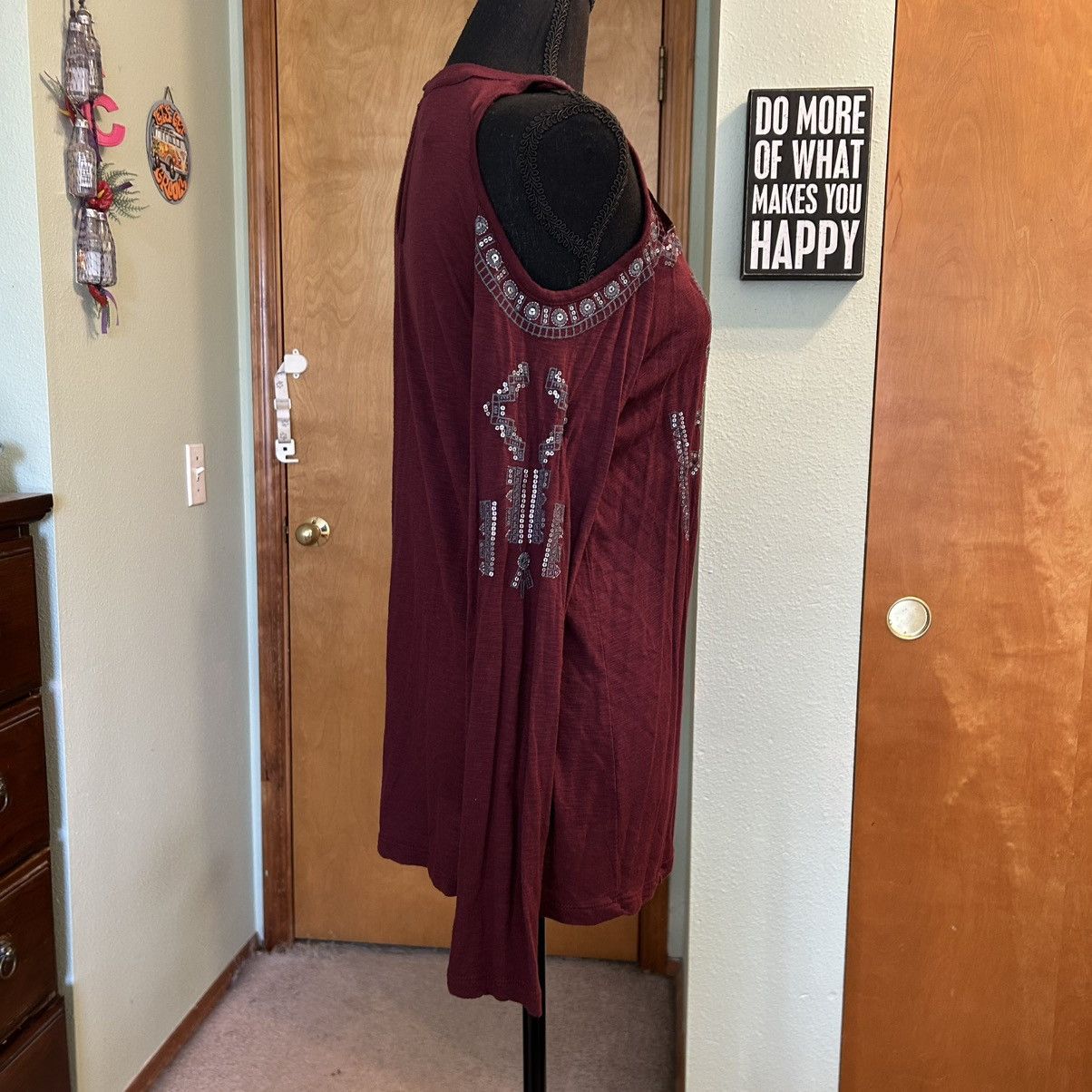 I.N.C INC International Concepts burgundy embroidered LS top S Size S / US 4 / IT 40 - 2 Thumbnail