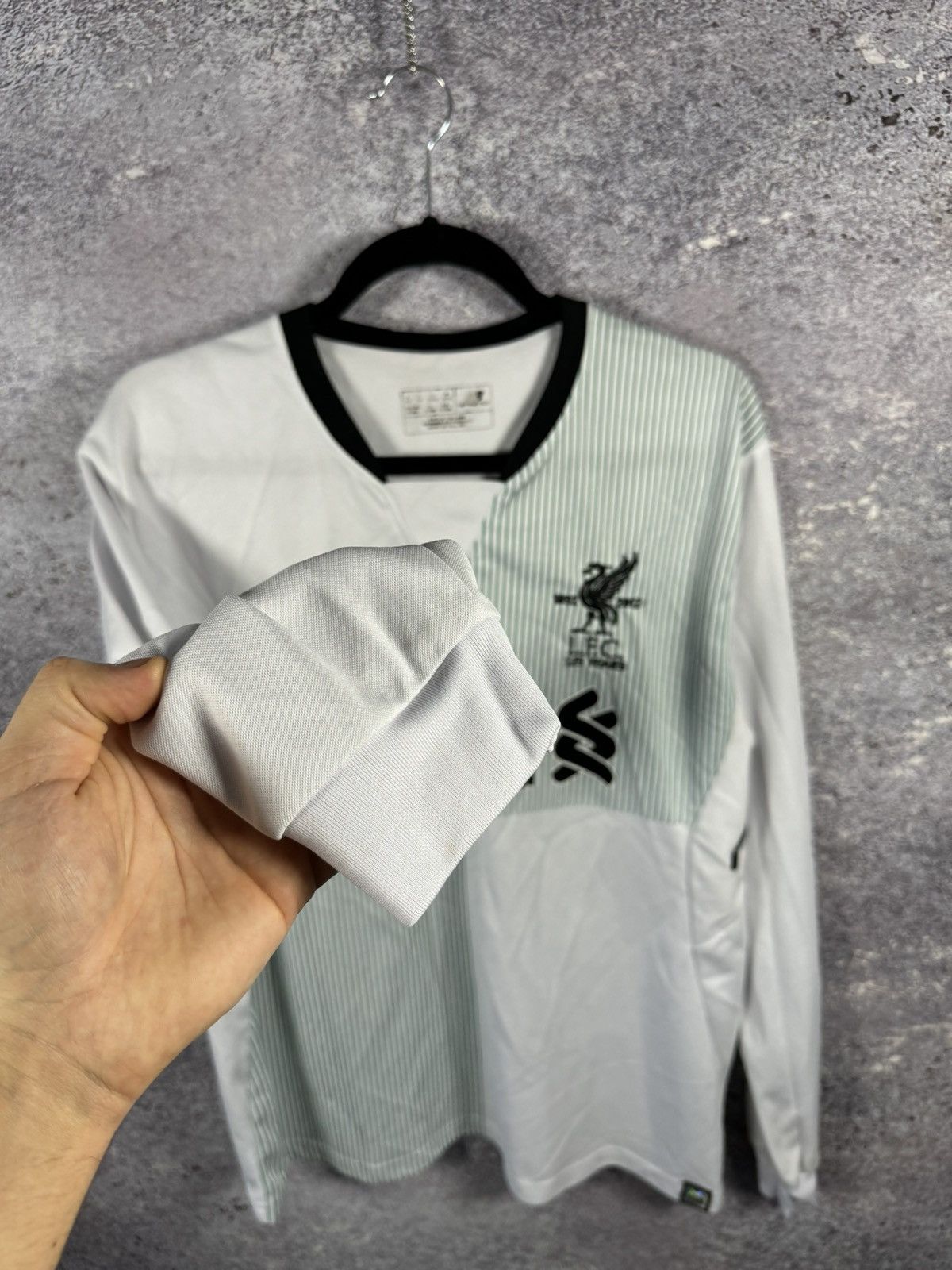 New Balance × Vintage M.SALAH Vintage Liverpool 2017/18 New Balance Jersey Large Size US L / EU 52-54 / 3 - 9 Thumbnail