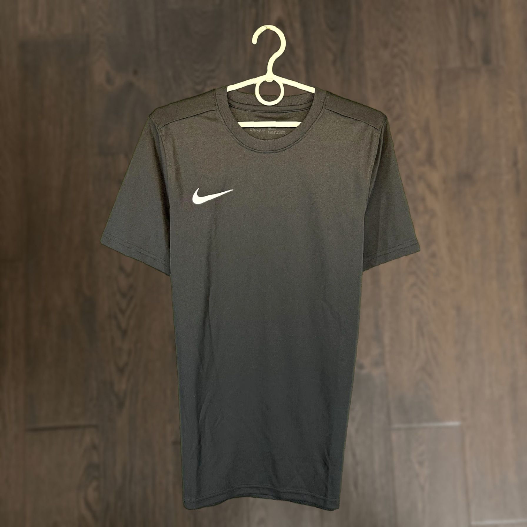 Nike NIKE Training Sport Running Mens Shirt Jersey T-Shirt Tee Original Size S Black Short Sleeve Slim Fit 100% Polyester Regular Dept: Men Category: Shirt Size US S / EU 44-46 / 1 - 1 Thumbnail