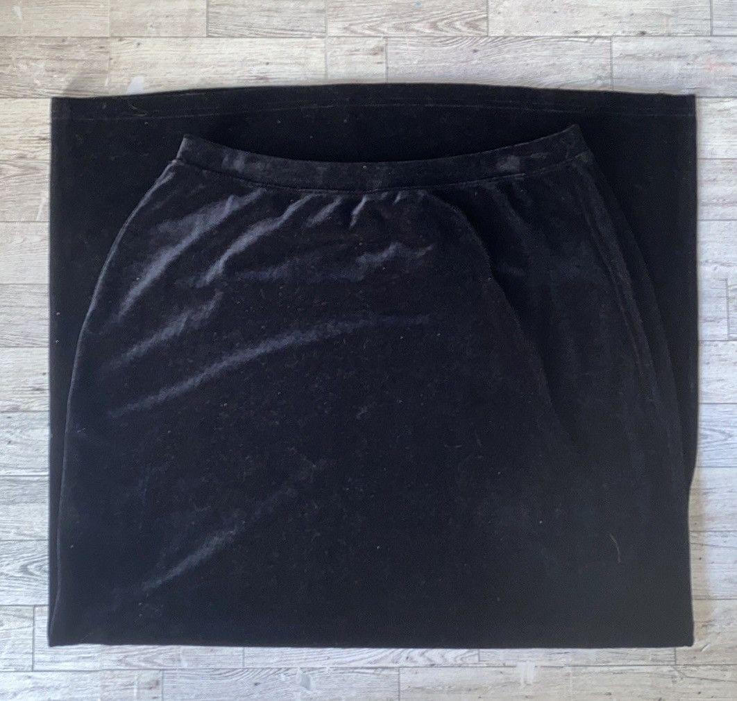 Vintage Islander, Vintage, Basic, Black Velvet, Midi/Maxi Skirt Size 30" / US 8 / IT 44 - 8 Thumbnail