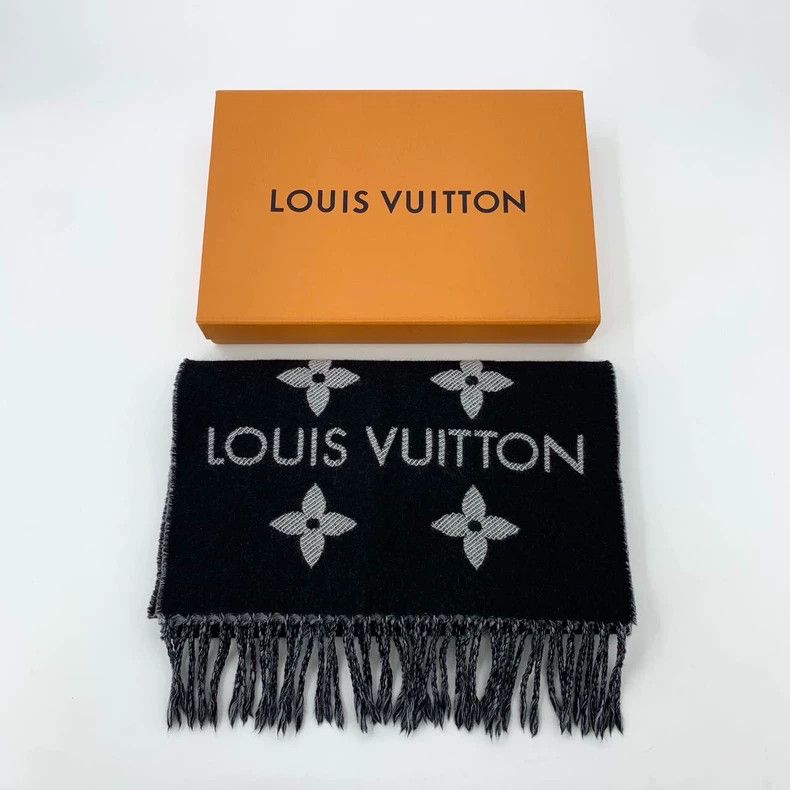 Louis Vuitton Louis Vuitton Black logo presbyopic full print wool fringe Size ONE SIZE - 8 Thumbnail