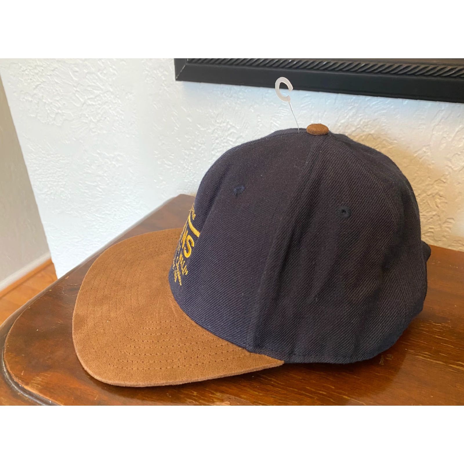 Vans VANS Logo Adjustable Cap Snapback Hat Suede Bill Black Men Size Adjustable Off the Wall Size ONE SIZE - 2 Thumbnail