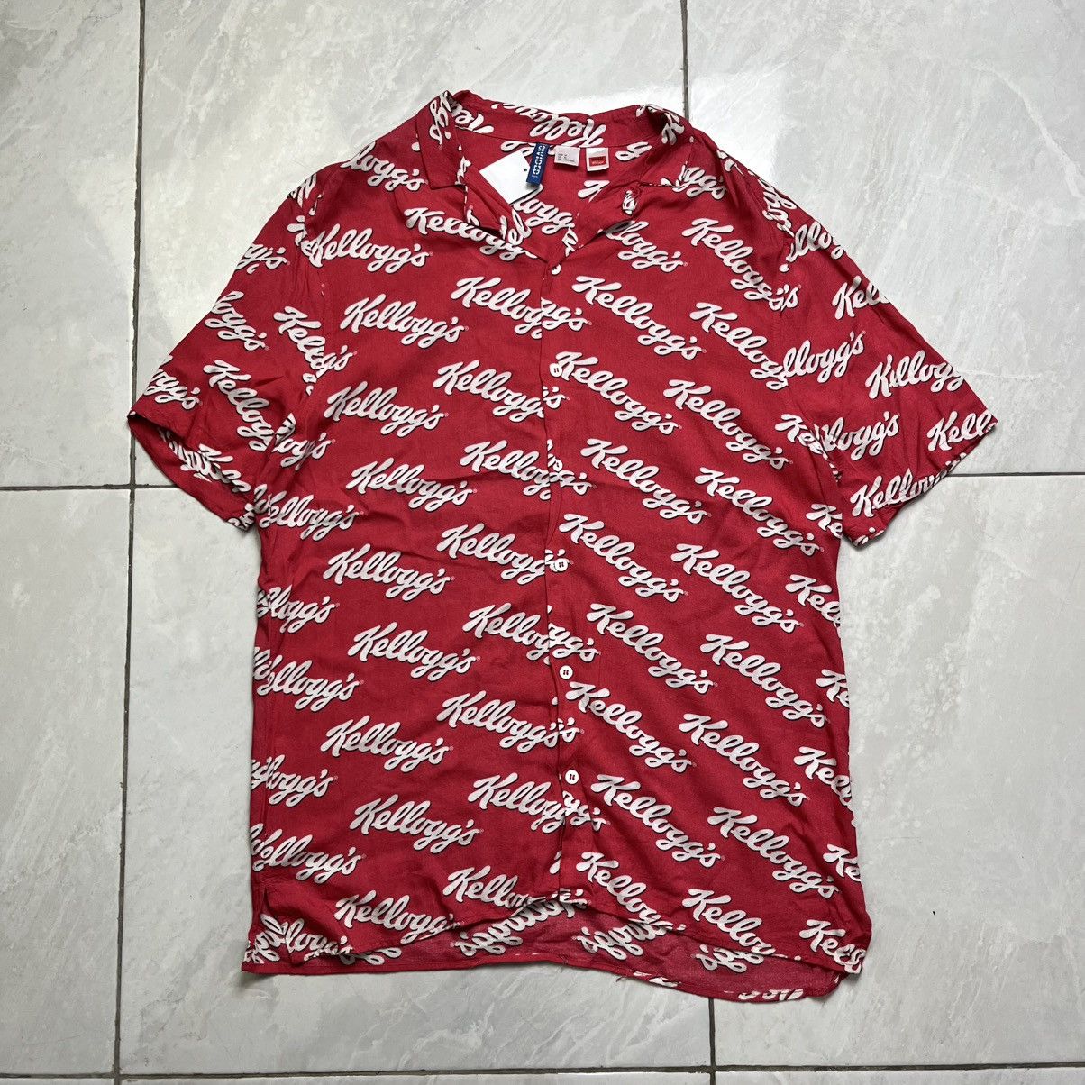 H&M H&M x Vintage kellogs open collar shirt Size US M / EU 48-50 / 2 - 5 Thumbnail