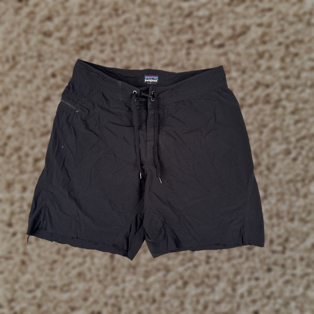 Patagonia Patagonia Board Shorts Mens 30 Black Wavefarer 21" Swim Trunks Beach Pockets Size US 30 / EU 46 - 1 Thumbnail