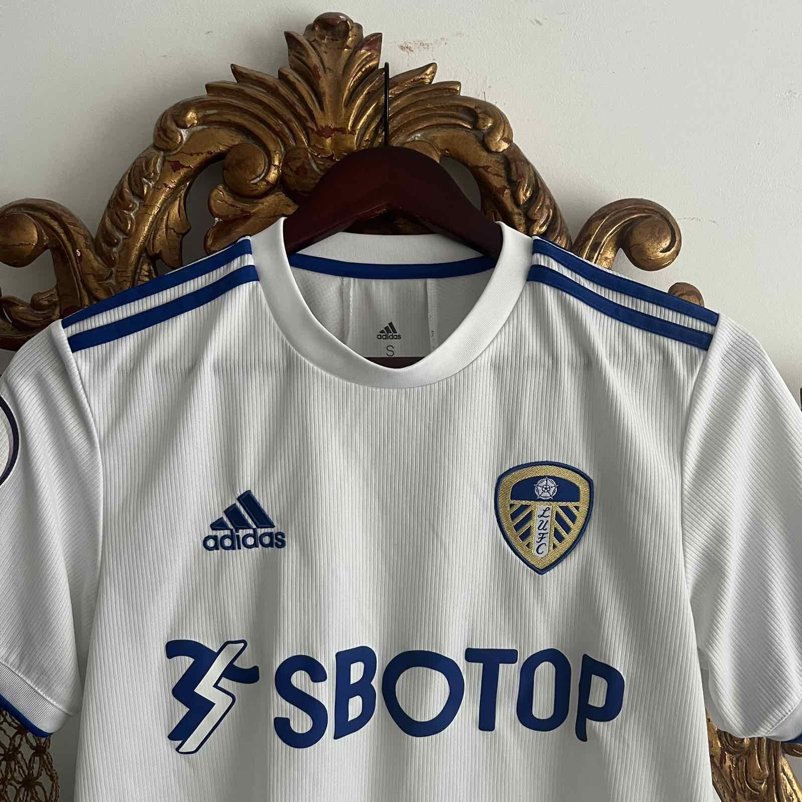 Adidas Adidas soccer jersey Leeds United Sz s Size US S / EU 44-46 / 1 - 4 Thumbnail