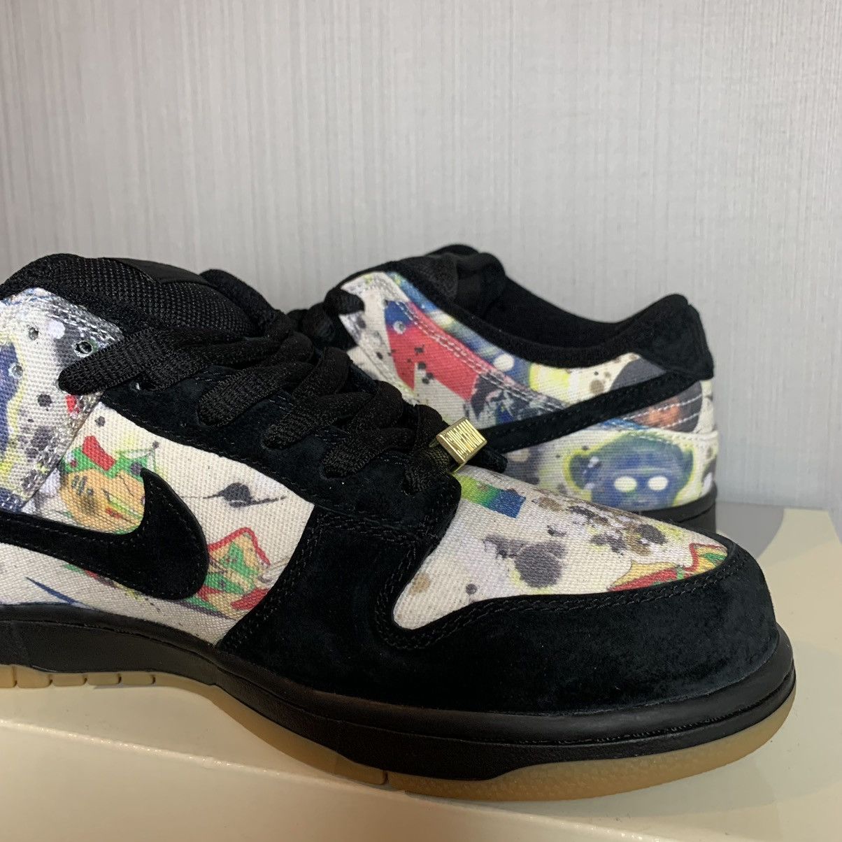 Nike × Supreme Supreme Nike SB Dunk Low Rammellzee Size US 10 / EU 43 - 16 Thumbnail