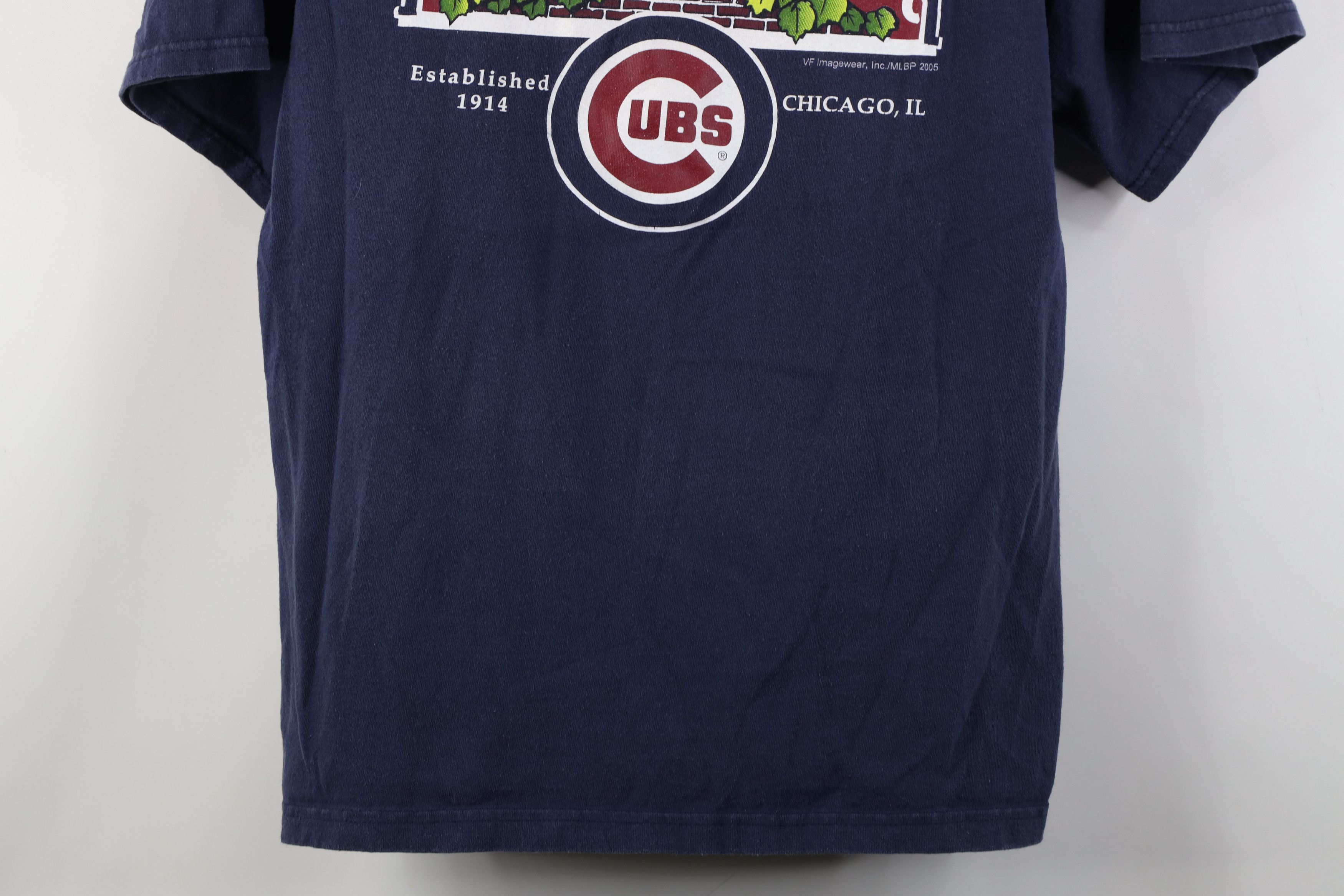 Vintage Vintage Y2K 2005 Chicago Cubs Baseball Wrigley Field T-Shirt Size US L / EU 52-54 / 3 - 3 Thumbnail