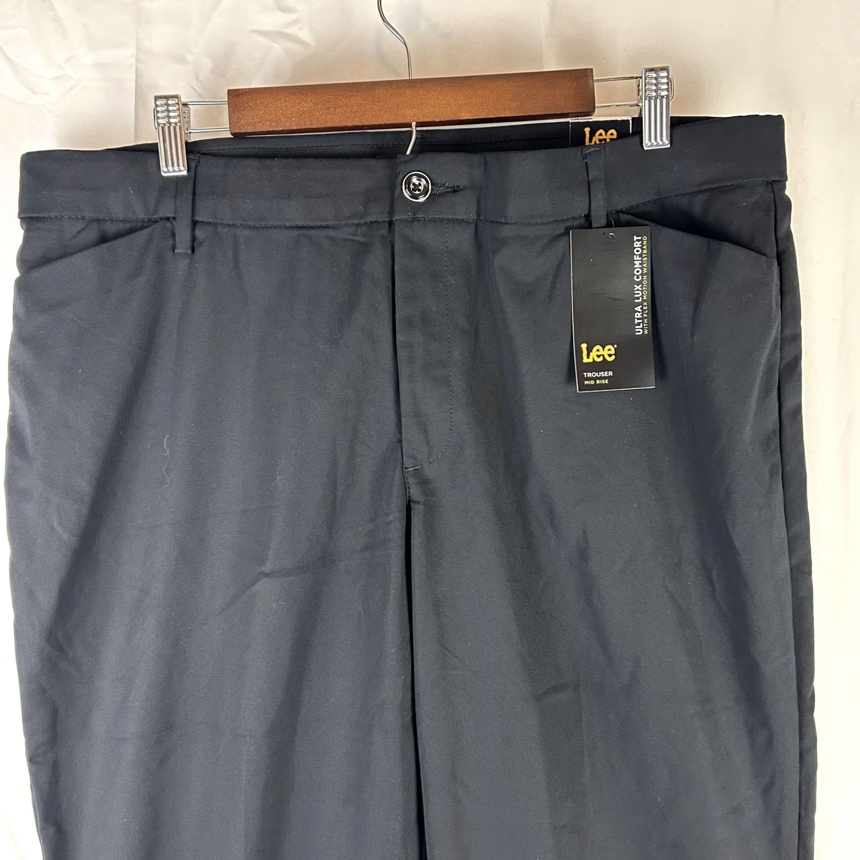 Lee Lee Pants Womens 18 Long Black Ultra Lux Comfort Trouser Flex Motion Work Career Dress Pants Regular Fit Straight Leg Tall Size 18 Long Women Mens? Size 40" / US 18 - 2 Thumbnail