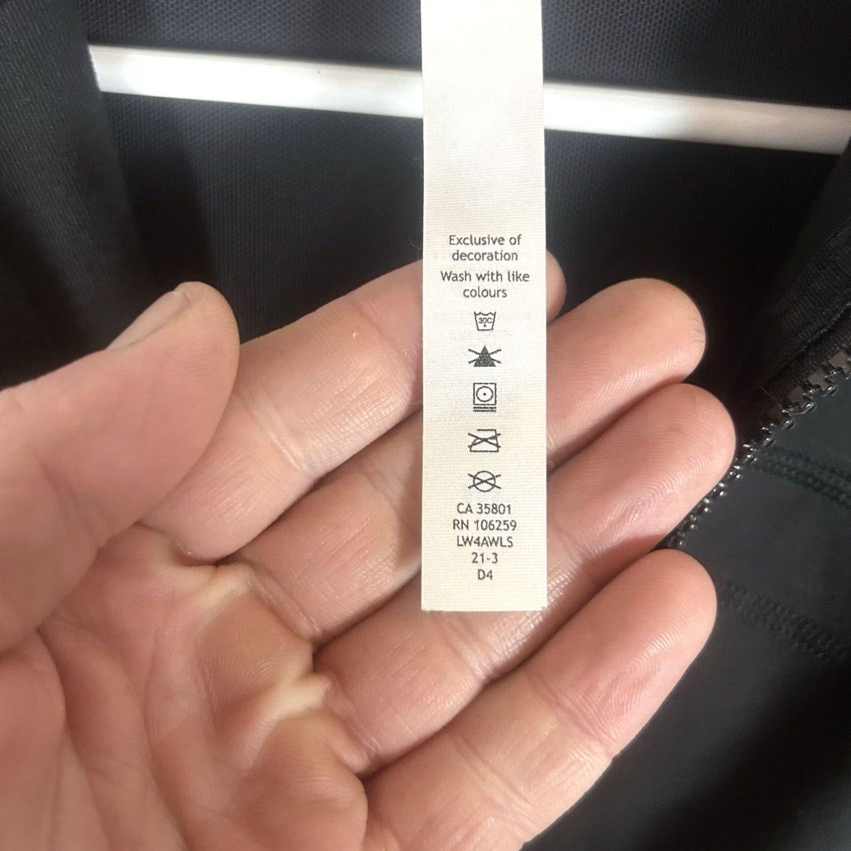 Lululemon Lululemon Define Jacket Full Zip Womens 6 Performance Stretch Black Logo Jacket Size M / US 6-8 / IT 42-44 - 4 Thumbnail