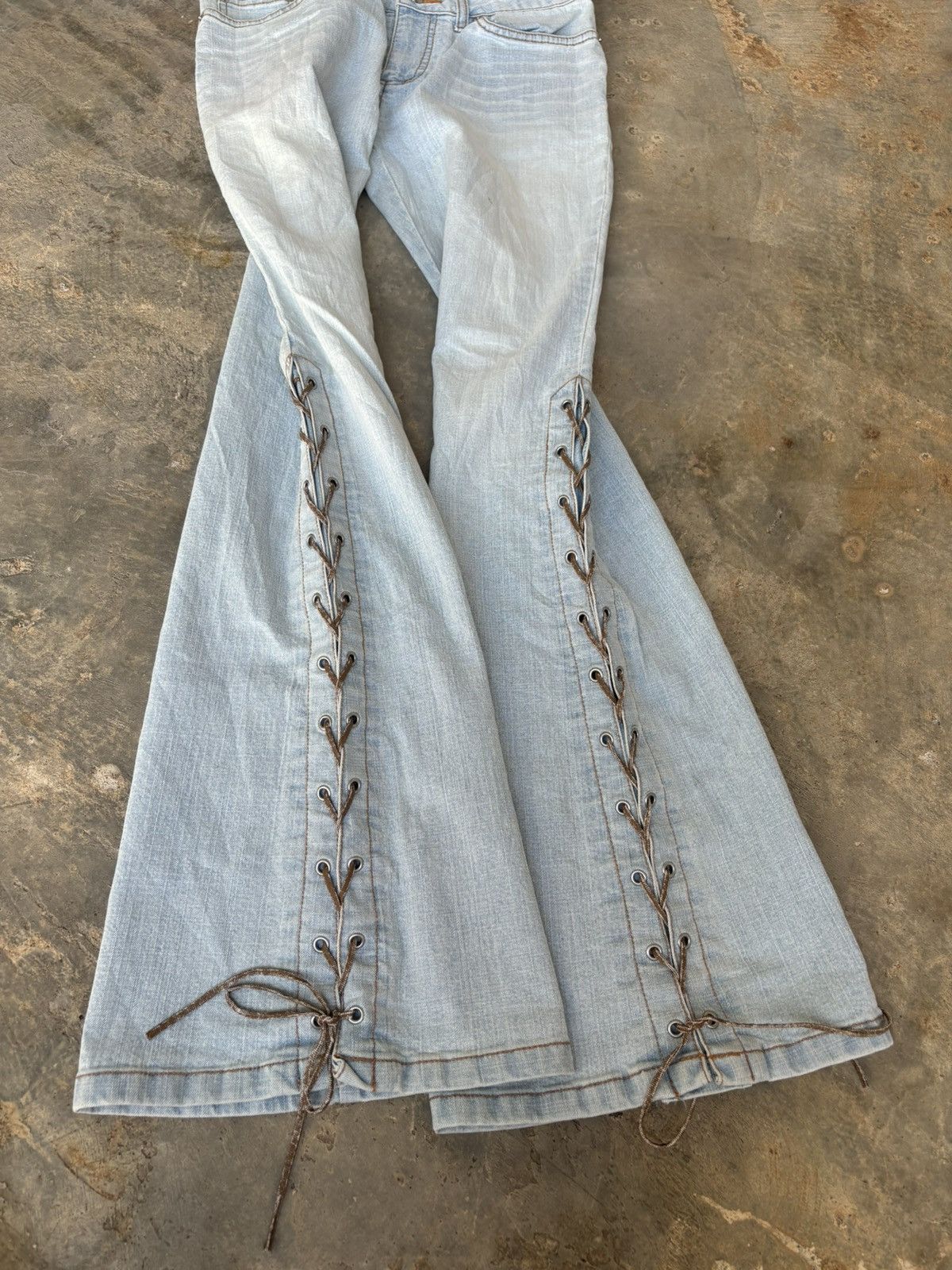 Tornado Mart Flare Jouer aux echecs Tornado mart Style Bootcut jeans Size US 28 / EU 44 - 3 Thumbnail