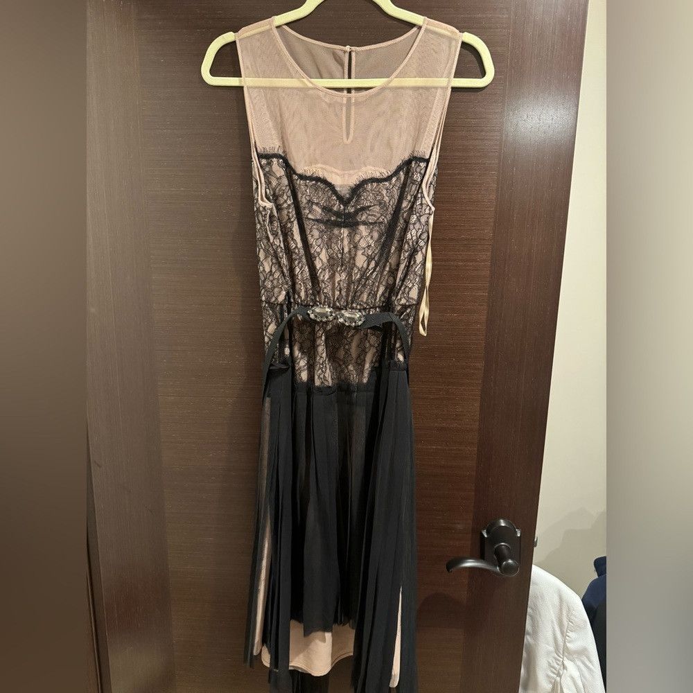 Bcbgmaxazria BCBG Max Azria Black Combo Tulle Lace Dress With Belt Sz L Size L / US 10 / IT 46 - 2 Thumbnail