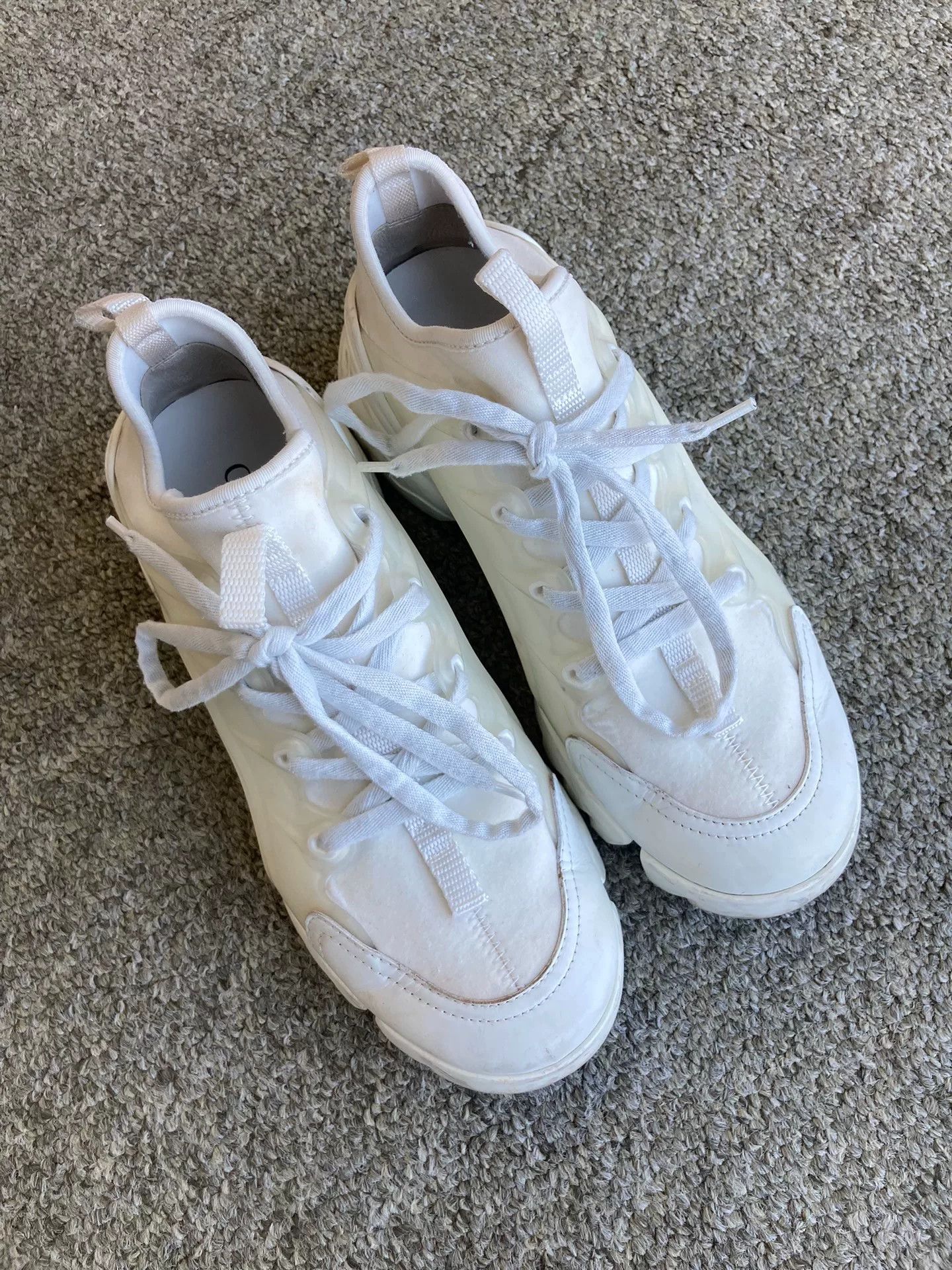 Dior Dior White Dad Sneakers Size US 6 / IT 36 - 1 Thumbnail