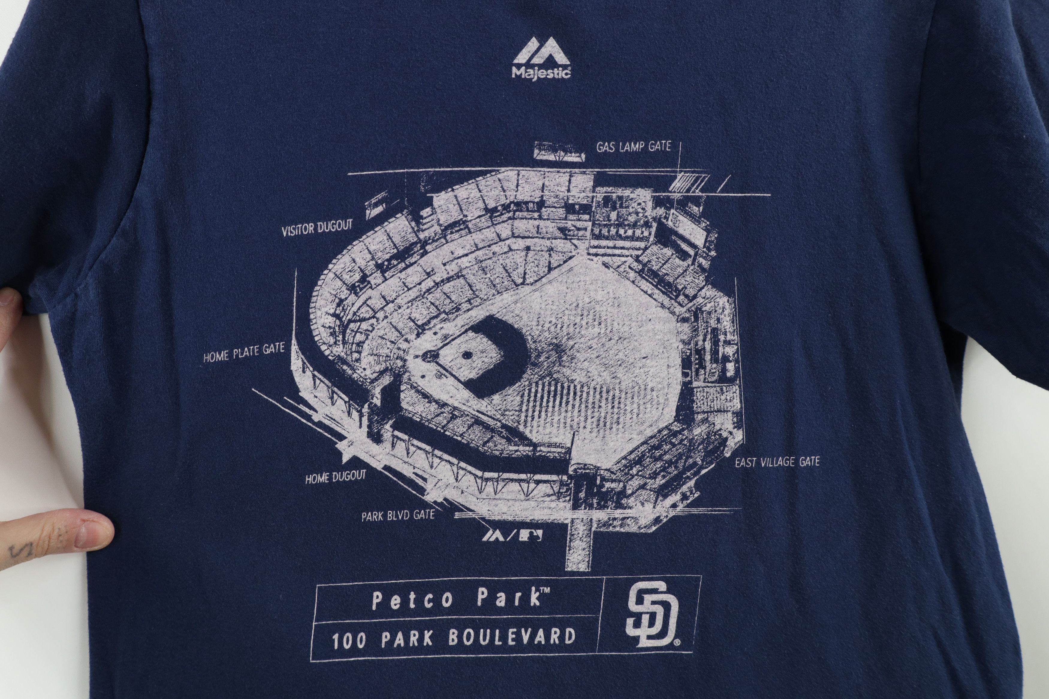 Majestic × Vintage Vintage Majestic Petco San Diego Padres Baseball T-Shirt Size US 32 / EU 48 - 4 Thumbnail