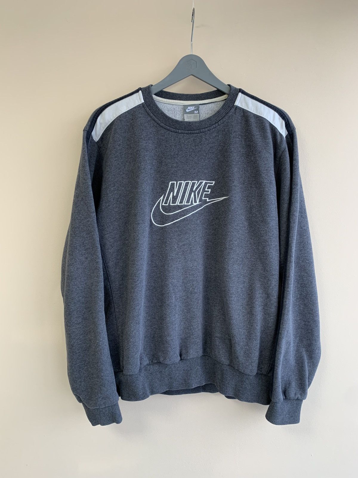Nike Vintage Nike Sweatshirt Big Logo Sweater Gray Men's Size US M / EU 48-50 / 2 - 1 Thumbnail