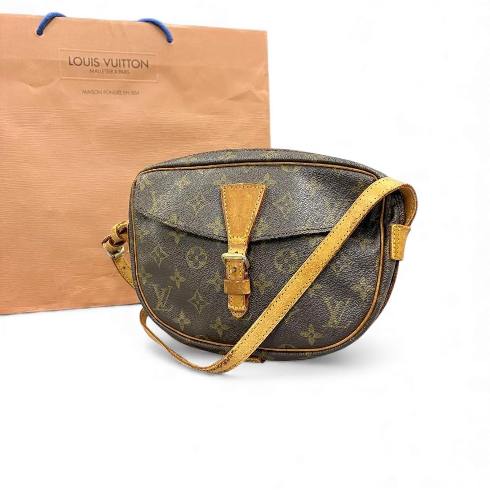 Louis Vuitton Louis Vuitton - Monogram Canvas Crossbody Bag Size ONE SIZE - 1 Thumbnail