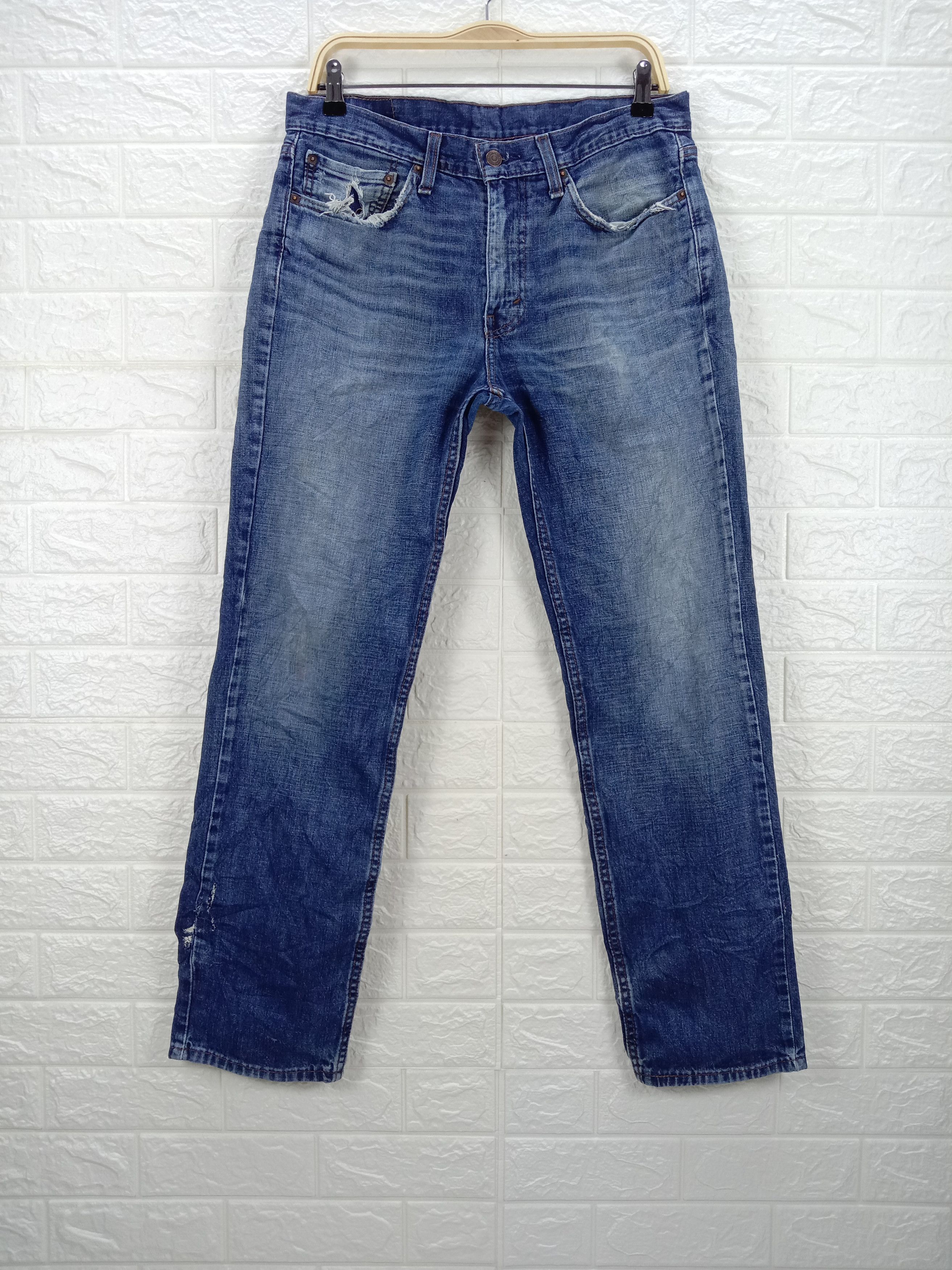 Image of Vintage Levi's 514 Jeans Distressed Denim in Blue, Men's (Size 31)