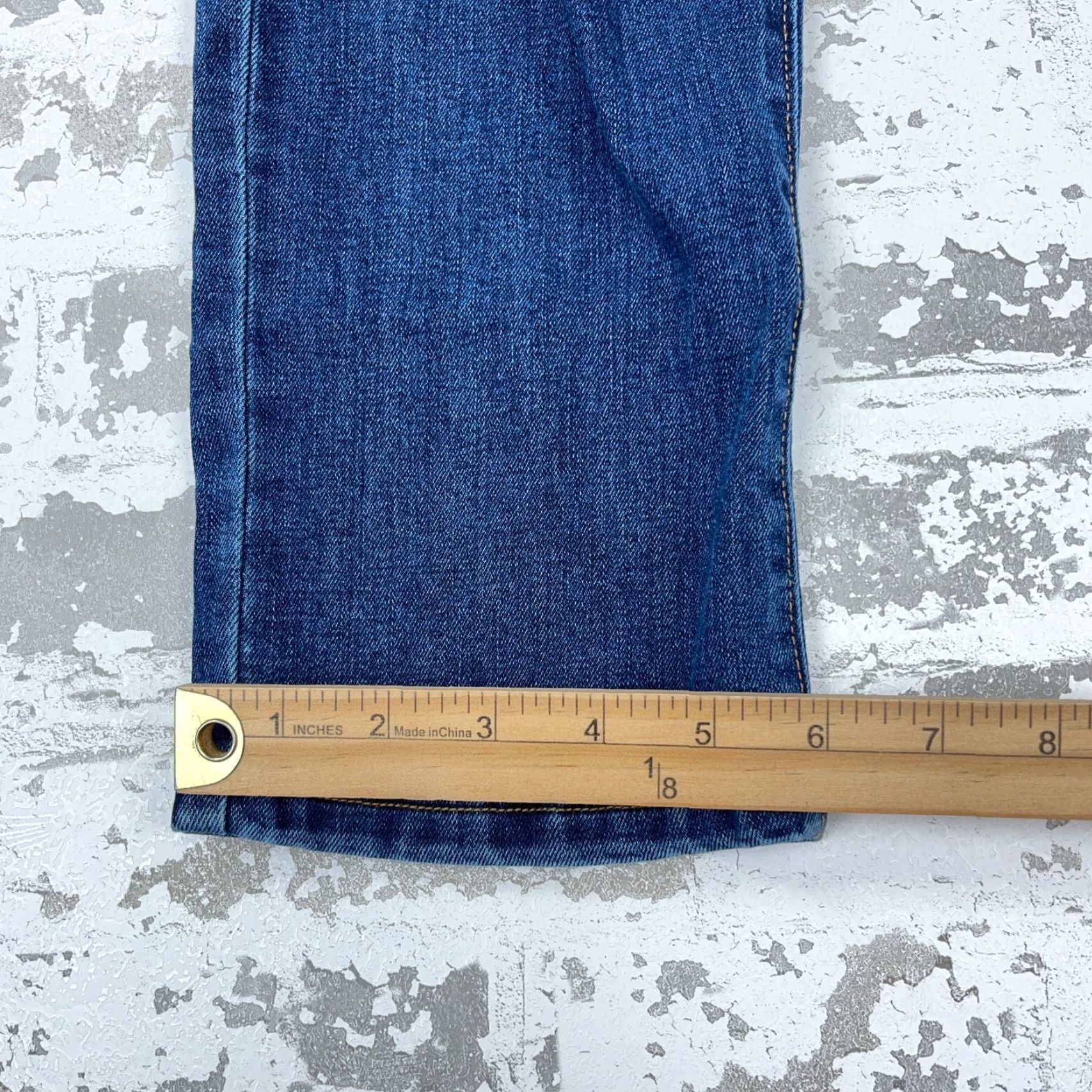 Old Navy Old Navy Jeans Womens 8 Power Straight Curvy Mid Rise Med Wash Holes Ripped A86 Jeans Mens Womens Boys Girls Size 30" / US 8 / IT 44 - 6 Thumbnail