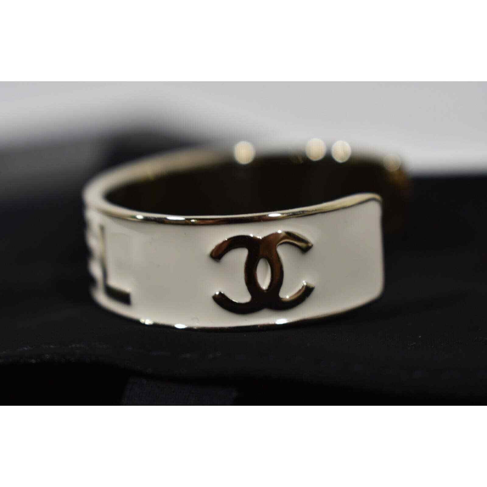 Chanel Chanel 22S Gold White Enamel Metal Arm Cuff Bracelet Small Size ONE SIZE - 8 Thumbnail