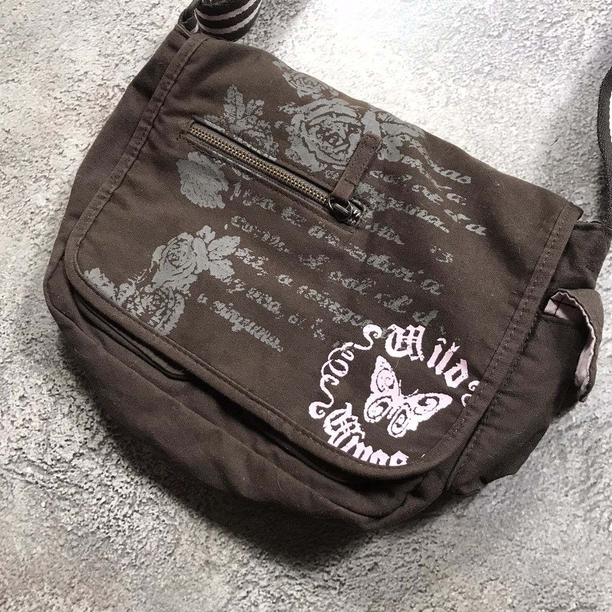 Vintage Vintage Y2K Japanese Crossbody Bag Streetwear Black Logo OS Size ONE SIZE - 3 Thumbnail