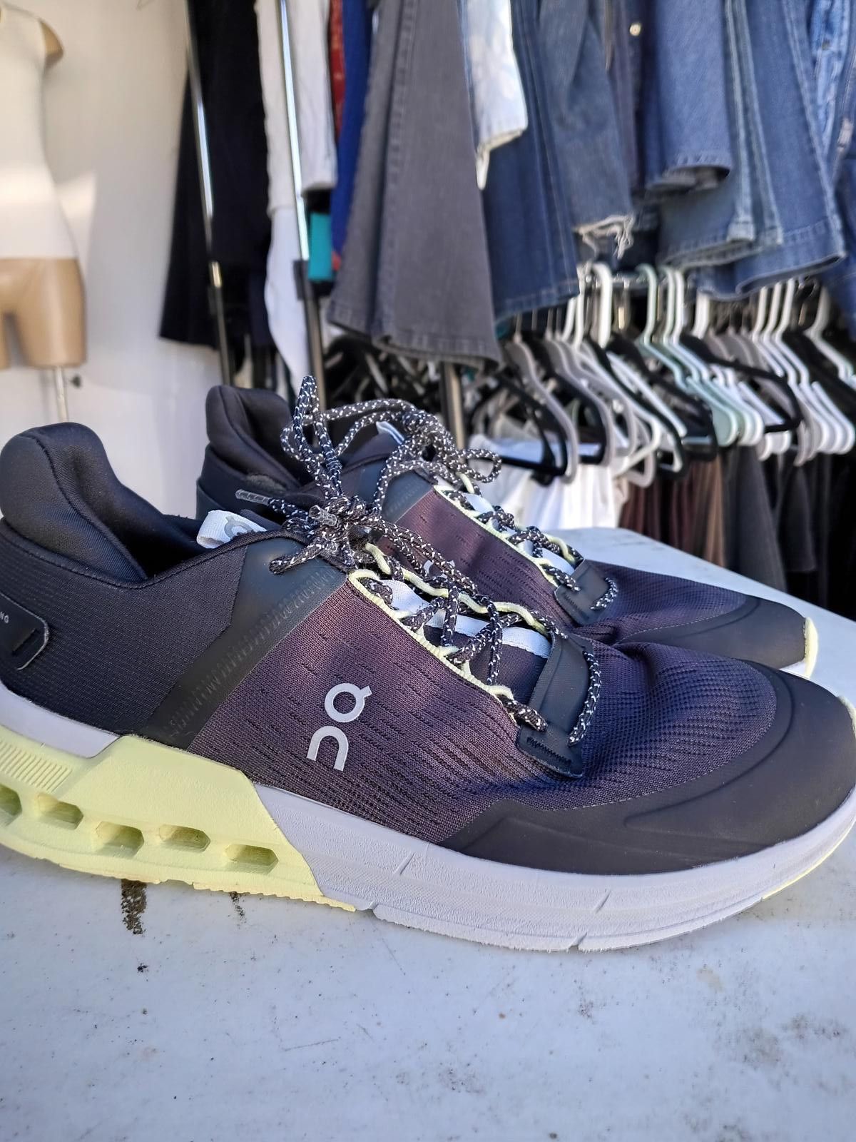 On ON Running Shoes - Lightweight Performance Sneakers Size US 10.5 / IT 40.5 - 2 Thumbnail