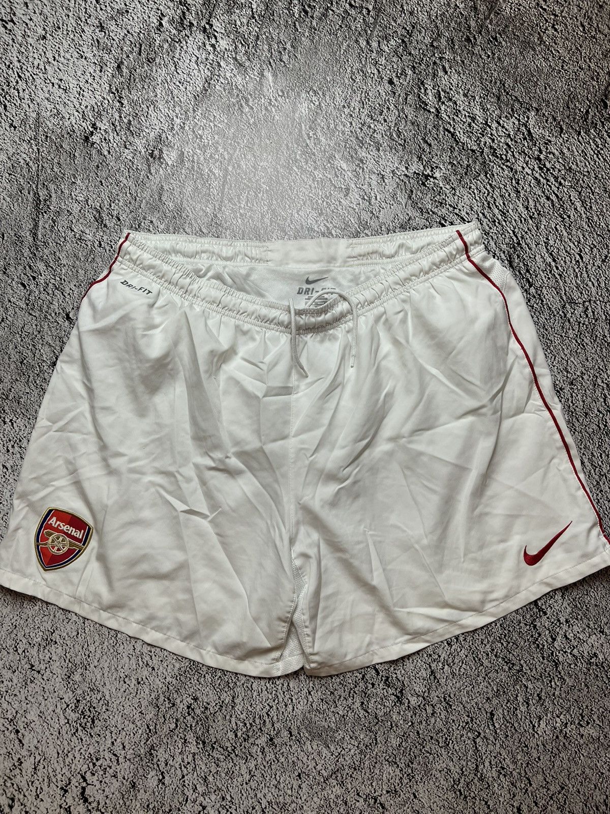 Nike Early 00’s vintage Arsenal gunners nike shorts Size US 36 / EU 52 - 1 Thumbnail