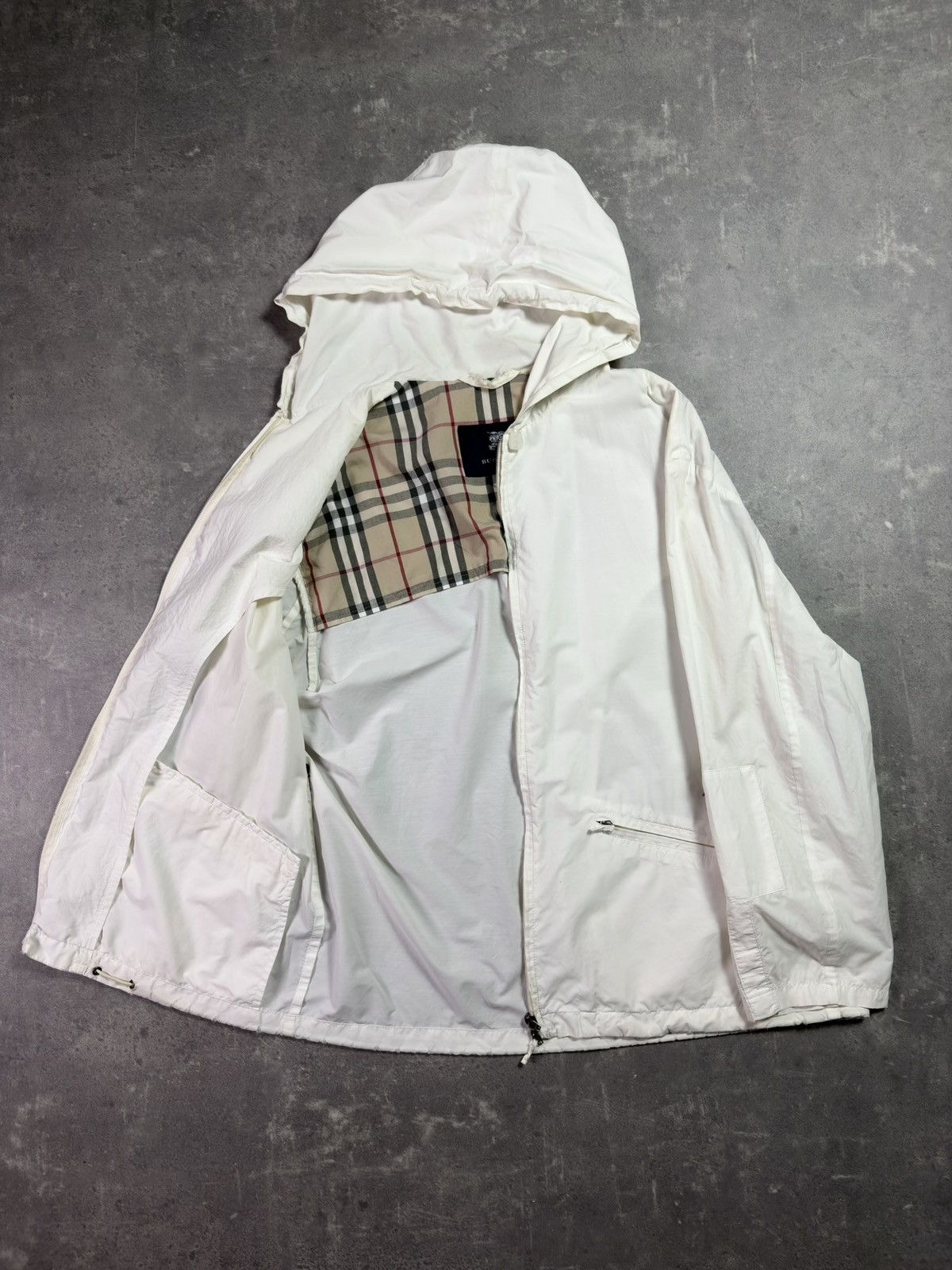 Burberry Burberry Vintage Distressed Faded Hooded Light Jacket L XL Size US L / EU 52-54 / 3 - 13 Thumbnail