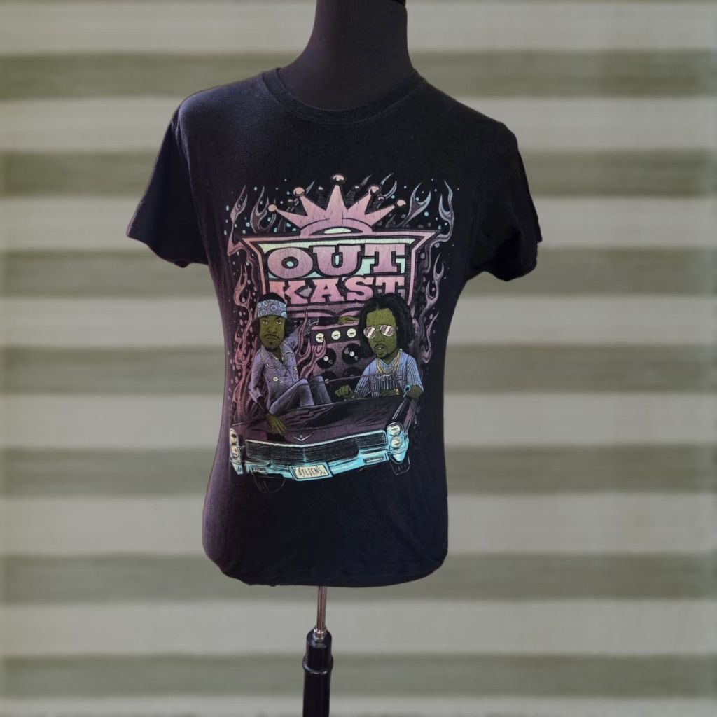 Vintage OutKast T Shirt Mens Medium Black Crew Neck Short Sleeve Logo Graphic Print Hip Hop Streetwear Adults Polo Tee City Retro Urban N/A Size US M / EU 48-50 / 2 - 1 Thumbnail