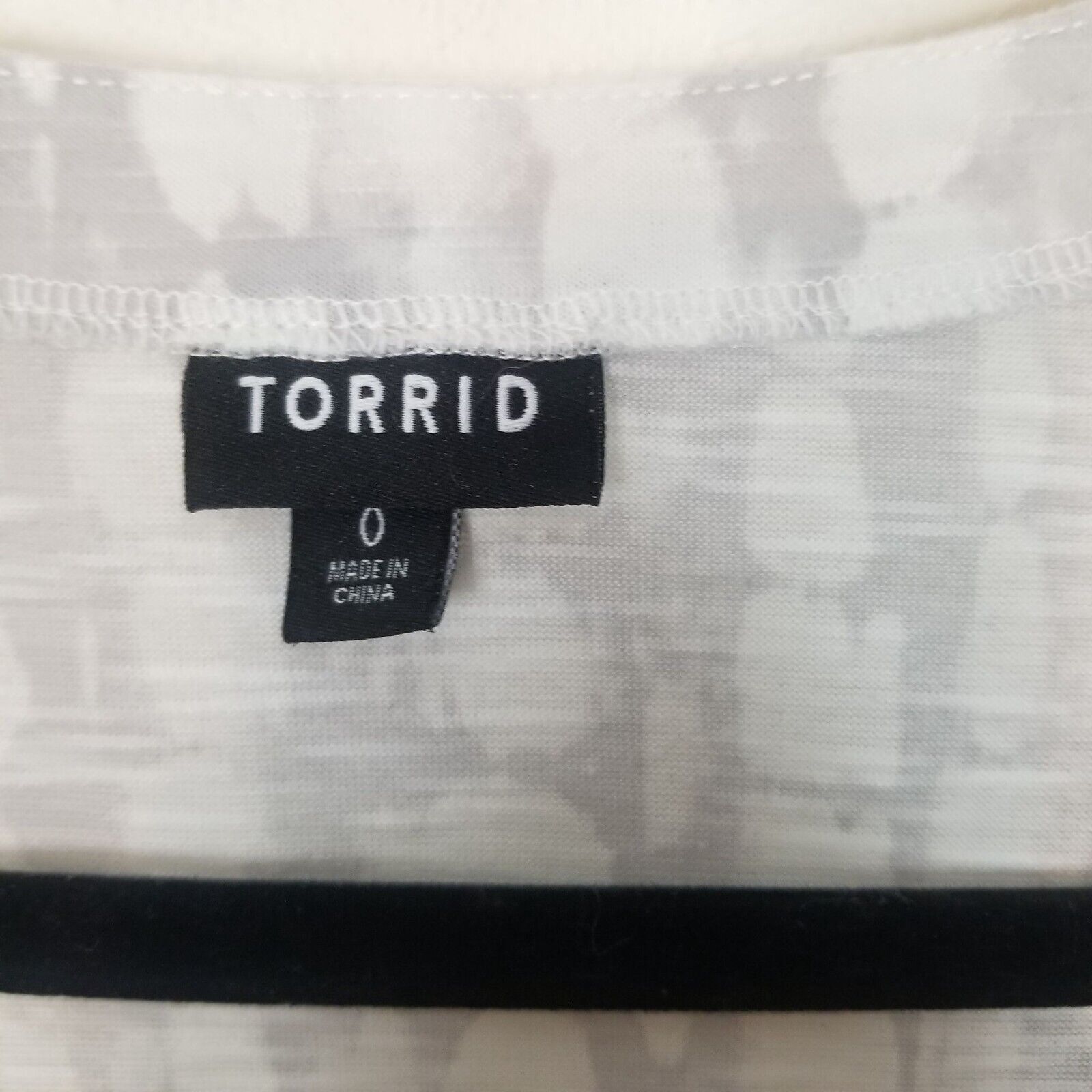 Corridor Torrid Women Tie Dye Slub Tie Front Dolman Midi Tee Size 0X Size XL / US 12-14 / IT 48-50 - 6 Thumbnail